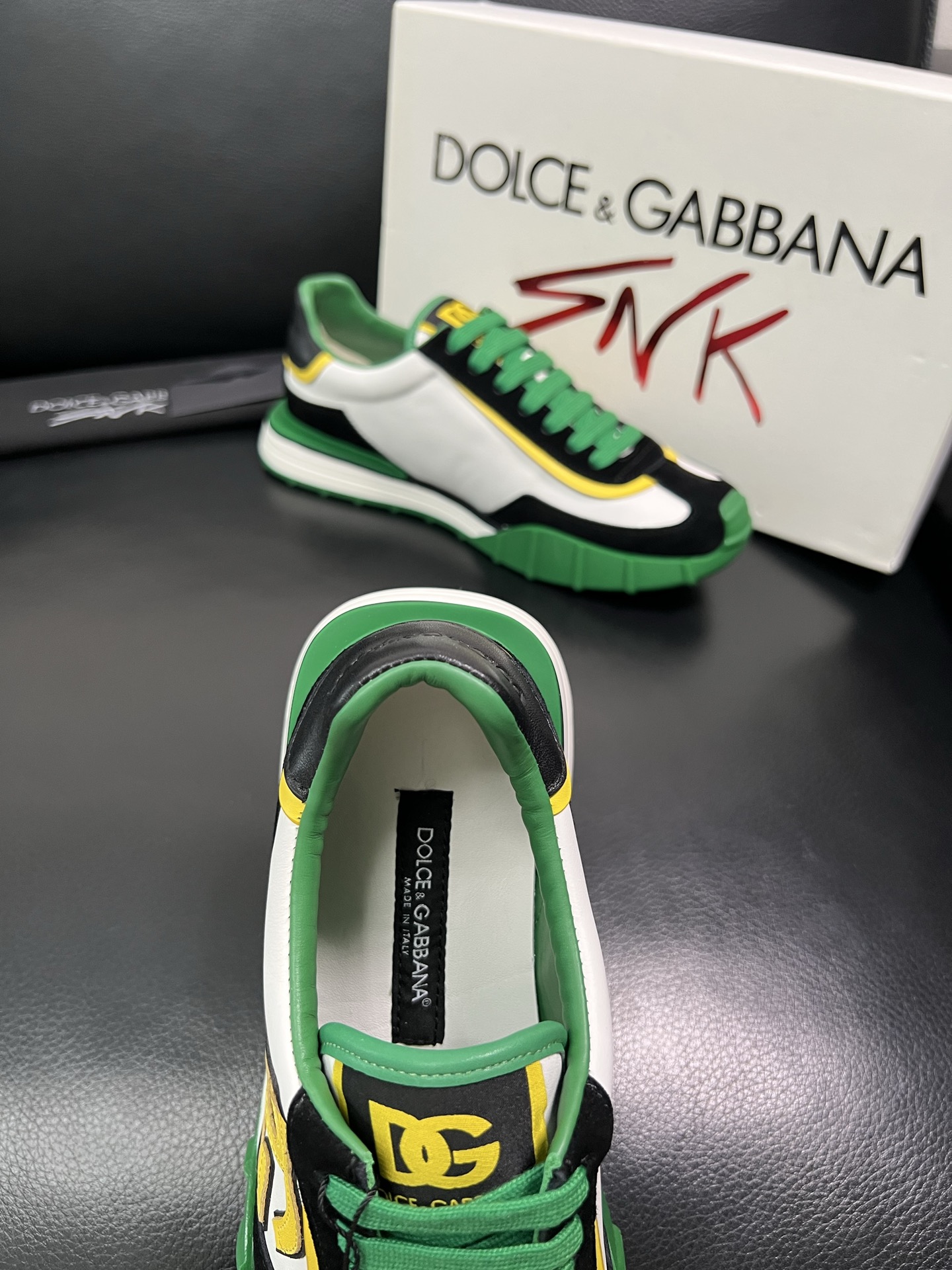 Dolce & Gabbana 顶级代购 杜嘉班纳 爆款专柜新品同步，鞋面意大利进口牛皮搭配布面料，高品