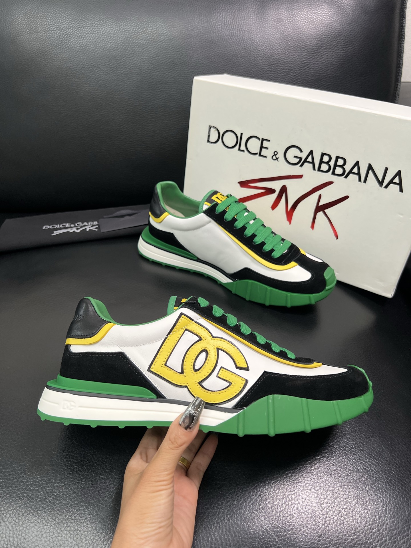 Dolce & Gabbana 顶级代购 杜嘉班纳 爆款专柜新品同步，鞋面意大利进口牛皮搭配布面料，高品