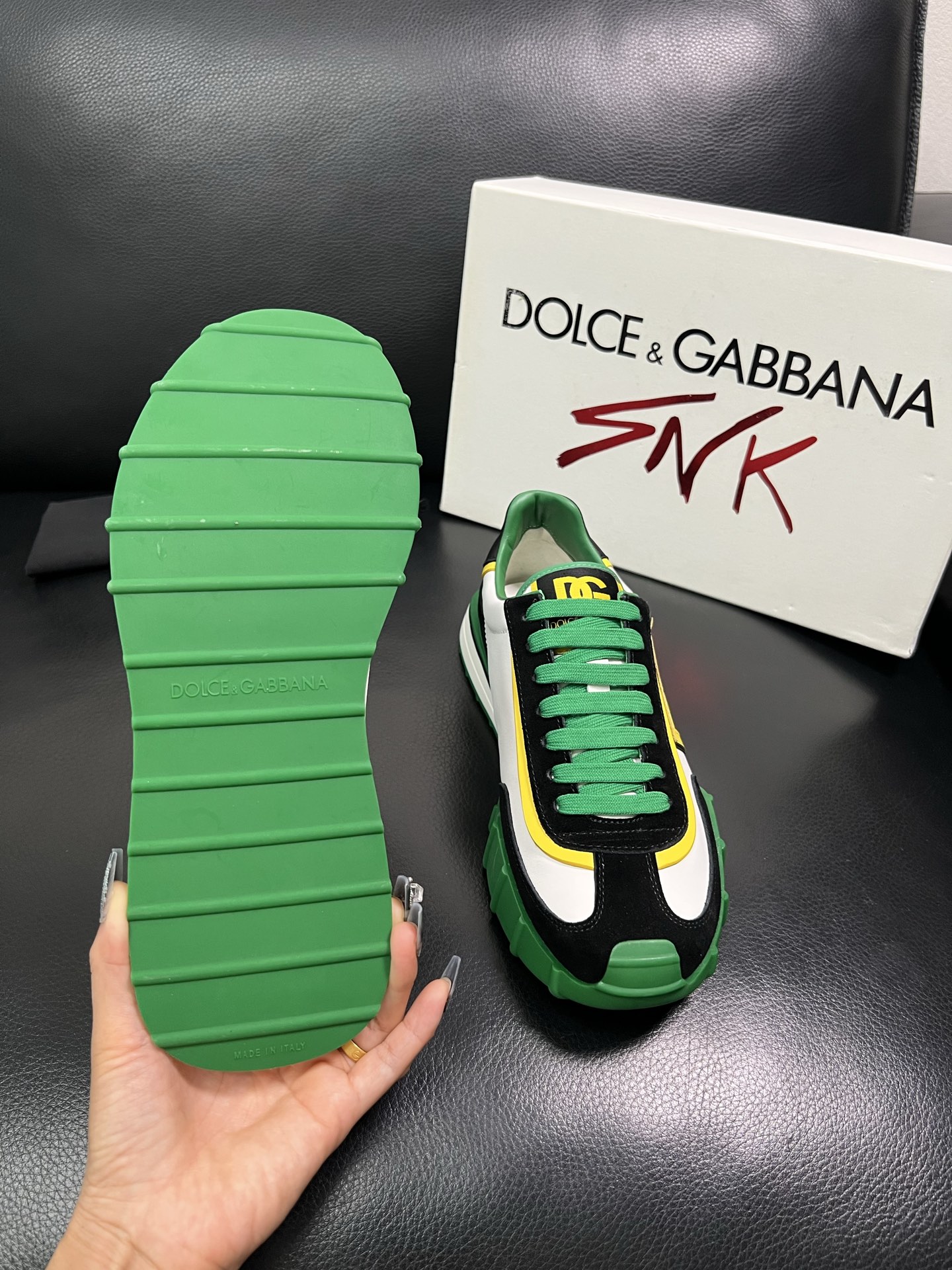 Dolce & Gabbana 顶级代购 杜嘉班纳 爆款专柜新品同步，鞋面意大利进口牛皮搭配布面料，高品