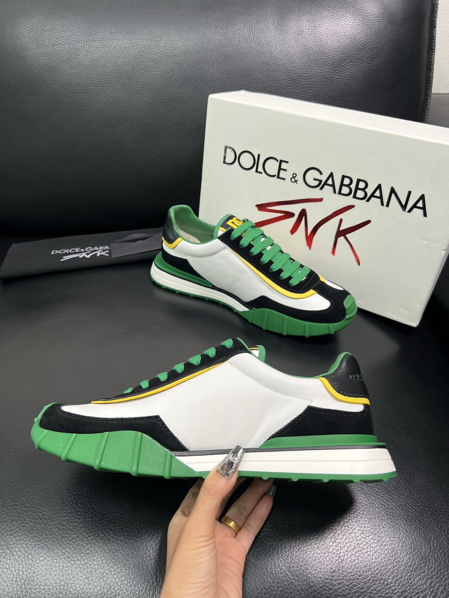Dolce & Gabbana 顶级代购 杜嘉班纳 爆款专柜新品同步，鞋面意大利进口牛皮搭配布面料，高品