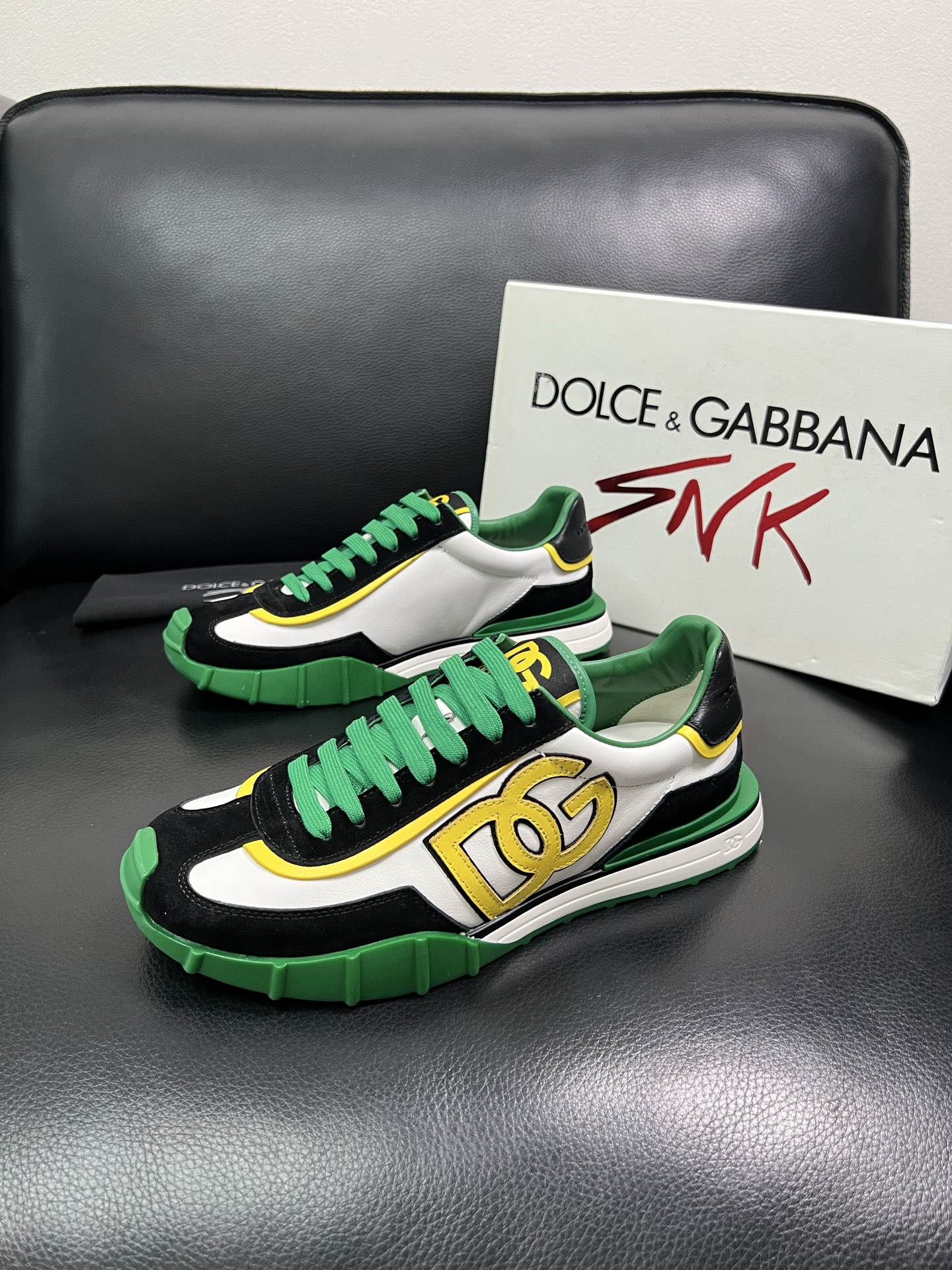 Dolce & Gabbana 顶级代购 杜嘉班纳 爆款专柜新品同步，鞋面意大利进口牛皮搭配布面料，高品