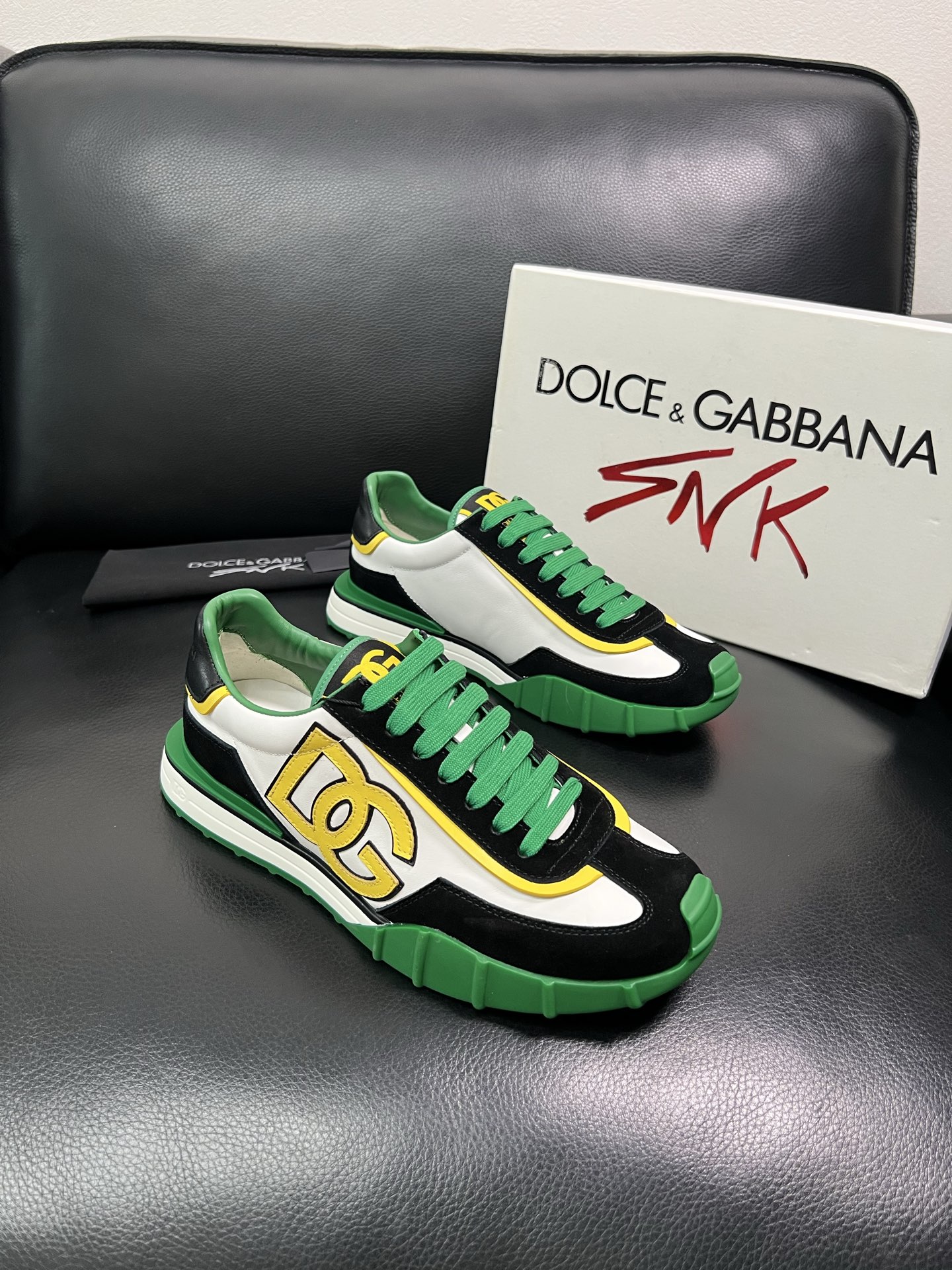 Dolce & Gabbana 顶级代购 杜嘉班纳 爆款专柜新品同步，鞋面意大利进口牛皮搭配布面料，高品