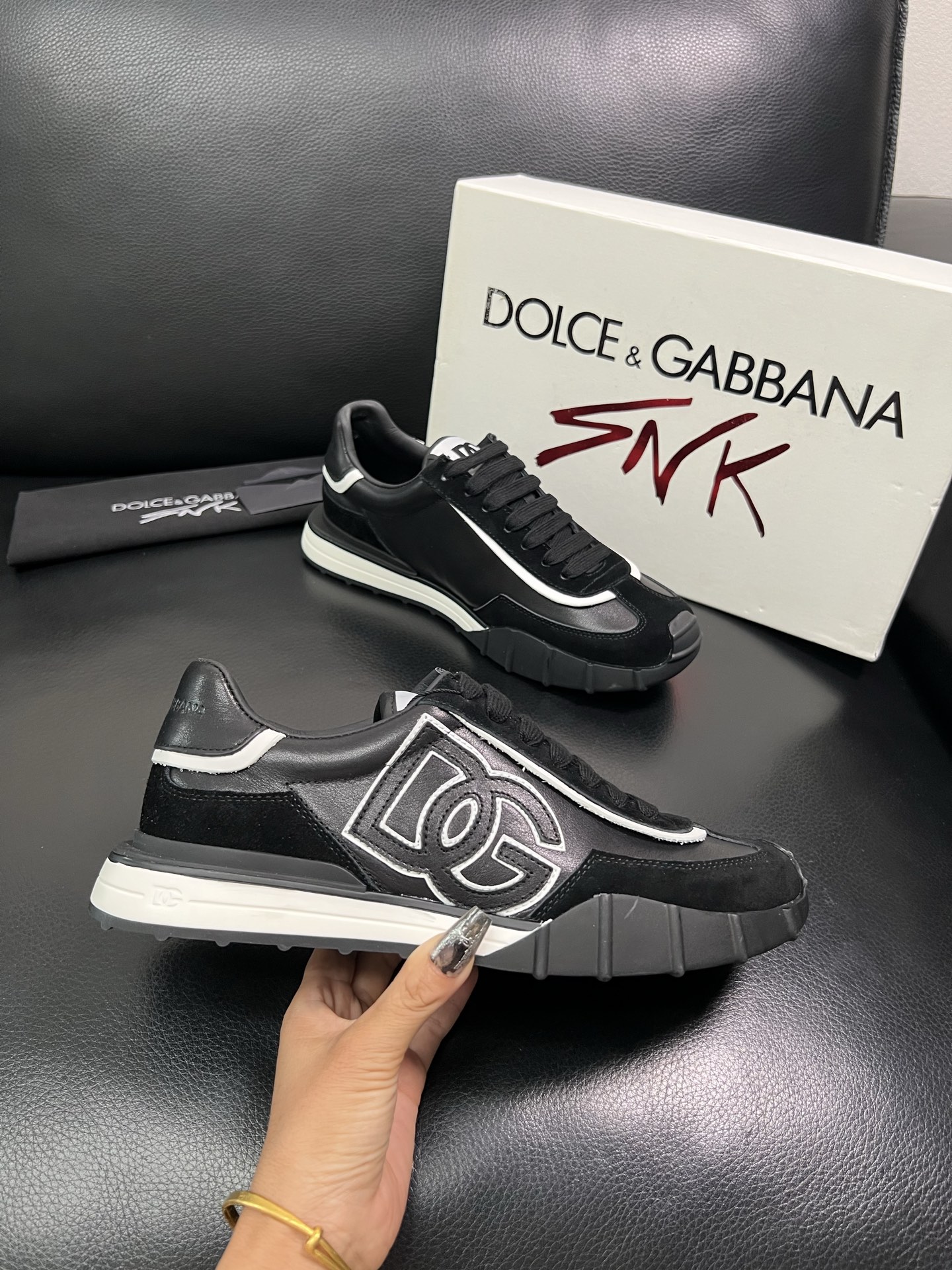 Dolce & Gabbana 顶级代购 杜嘉班纳 爆款专柜新品同步，鞋面意大利进口牛皮搭配布面料，高品