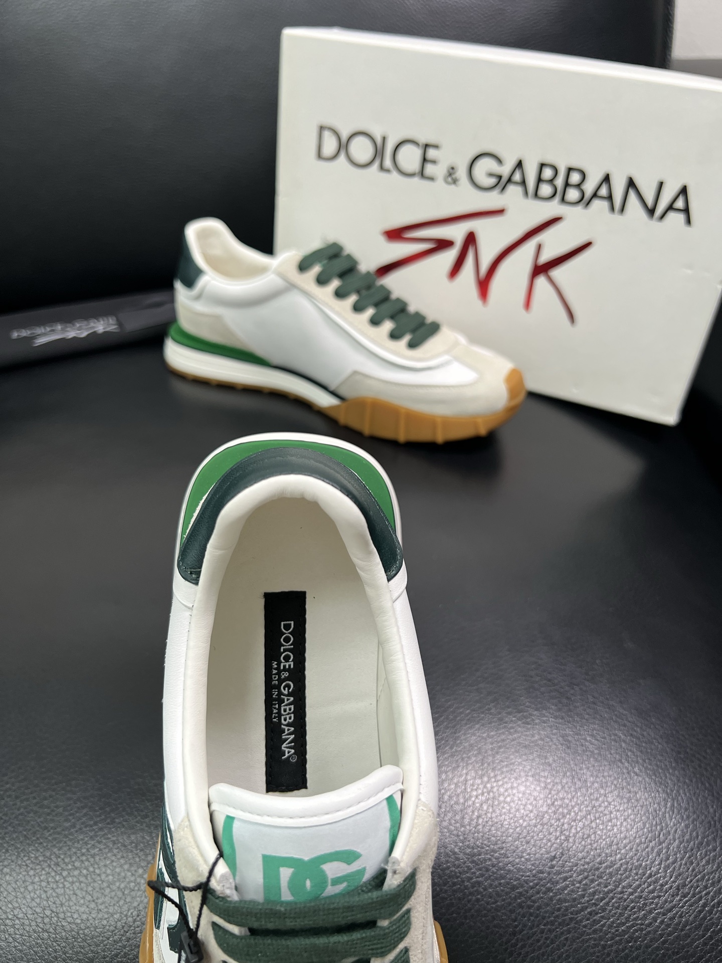 Dolce & Gabbana 顶级代购 杜嘉班纳 爆款专柜新品同步，鞋面意大利进口牛皮搭配布面料，高品