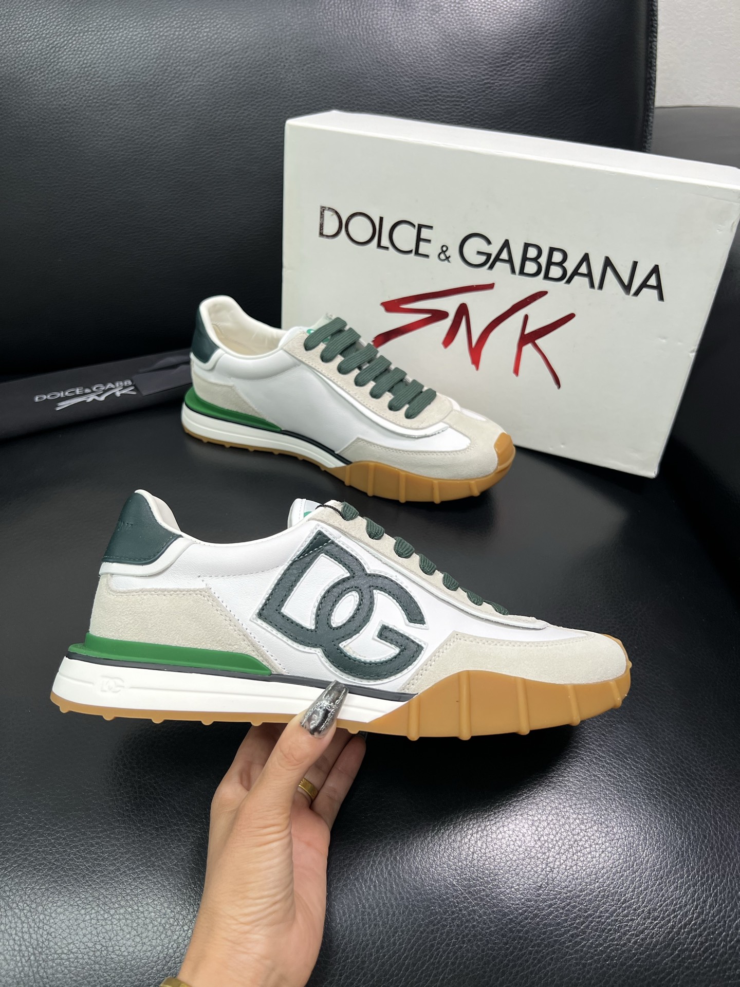 Dolce & Gabbana 顶级代购 杜嘉班纳 爆款专柜新品同步，鞋面意大利进口牛皮搭配布面料，高品