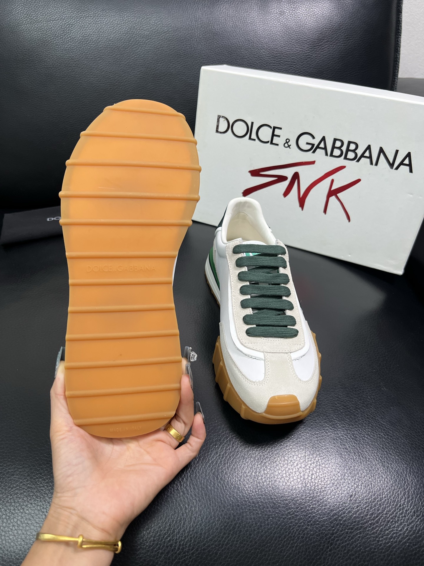 Dolce & Gabbana 顶级代购 杜嘉班纳 爆款专柜新品同步，鞋面意大利进口牛皮搭配布面料，高品