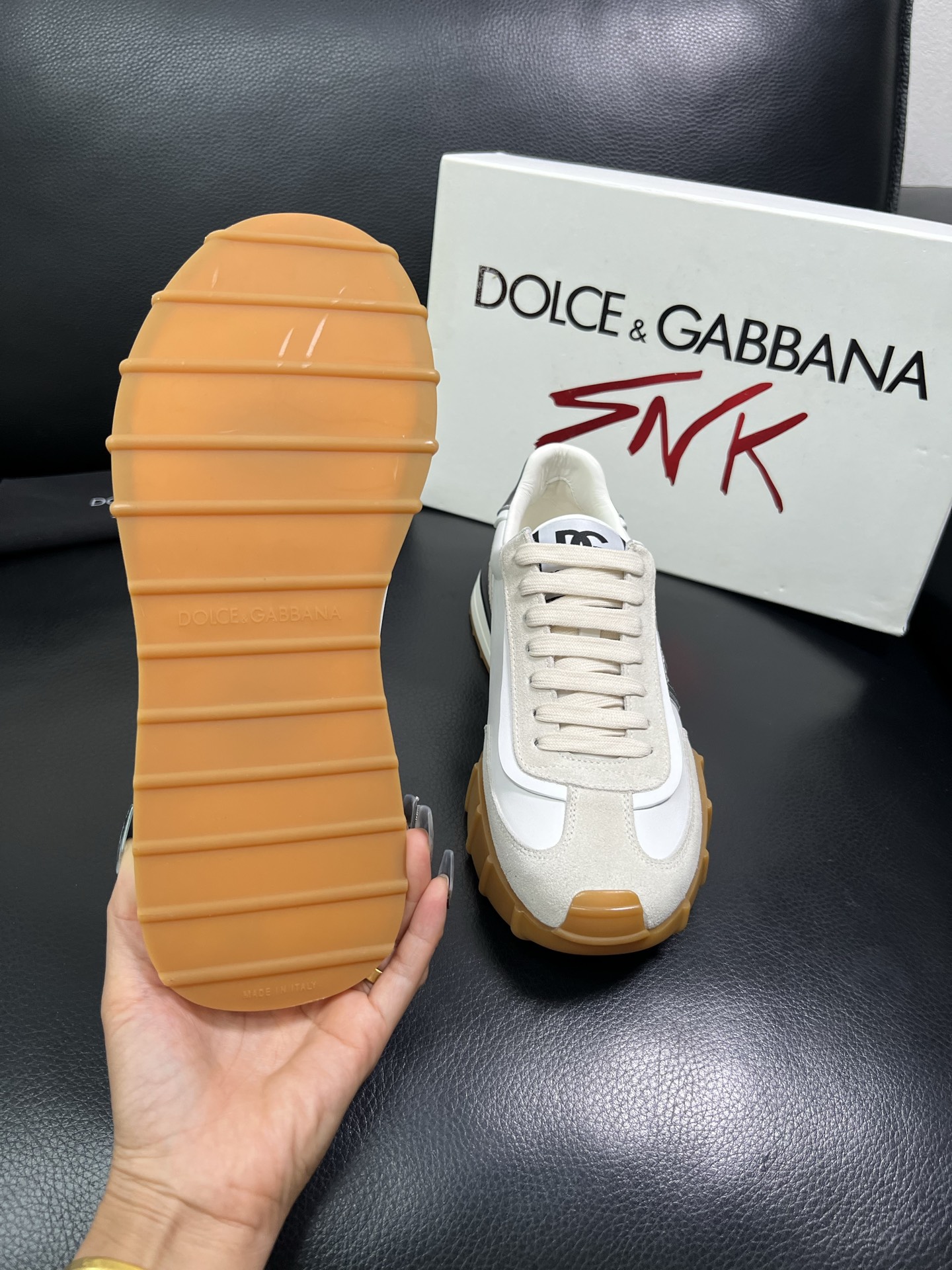 Dolce & Gabbana 顶级代购 杜嘉班纳 爆款专柜新品同步，鞋面意大利进口牛皮搭配布面料，高品
