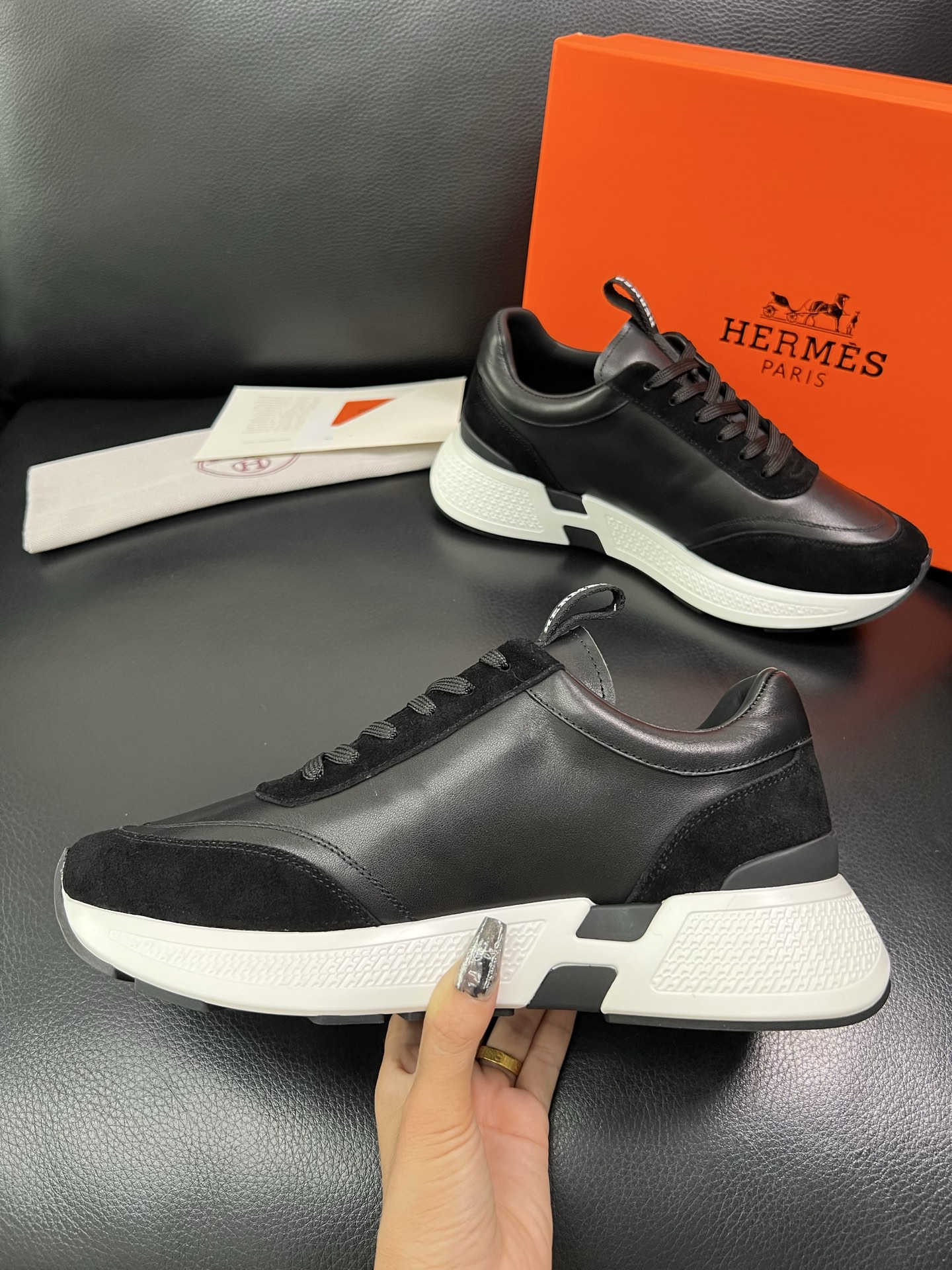 Hermes 顶级代购 爱马仕 专柜同步 原厂配置，意大利进口原版牛皮面料，高品质拼接工艺，全进口水染牛