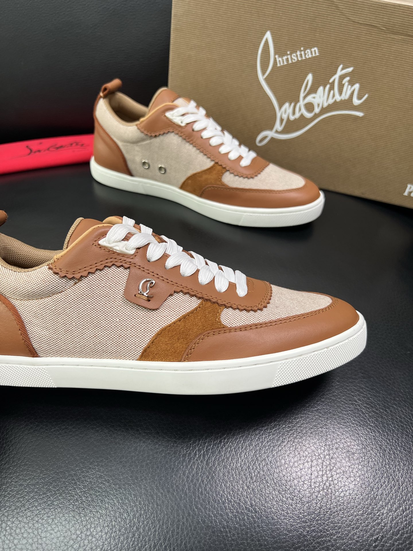 christian louboutin 顶级代购 CL红底 专柜同步，意大利进口飞织面料，进口水染牛皮内