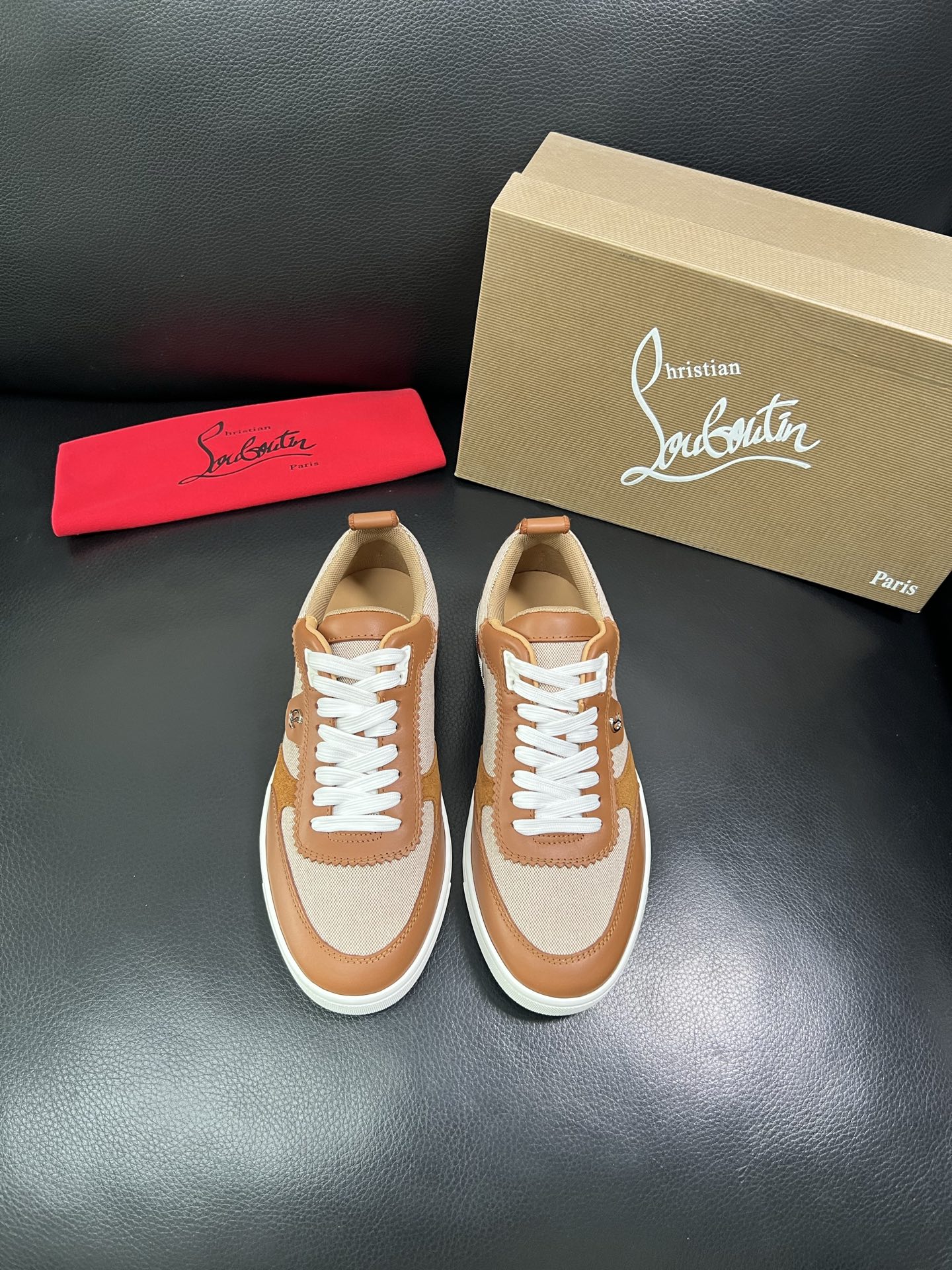 christian louboutin 顶级代购 CL红底 专柜同步，意大利进口飞织面料，进口水染牛皮内