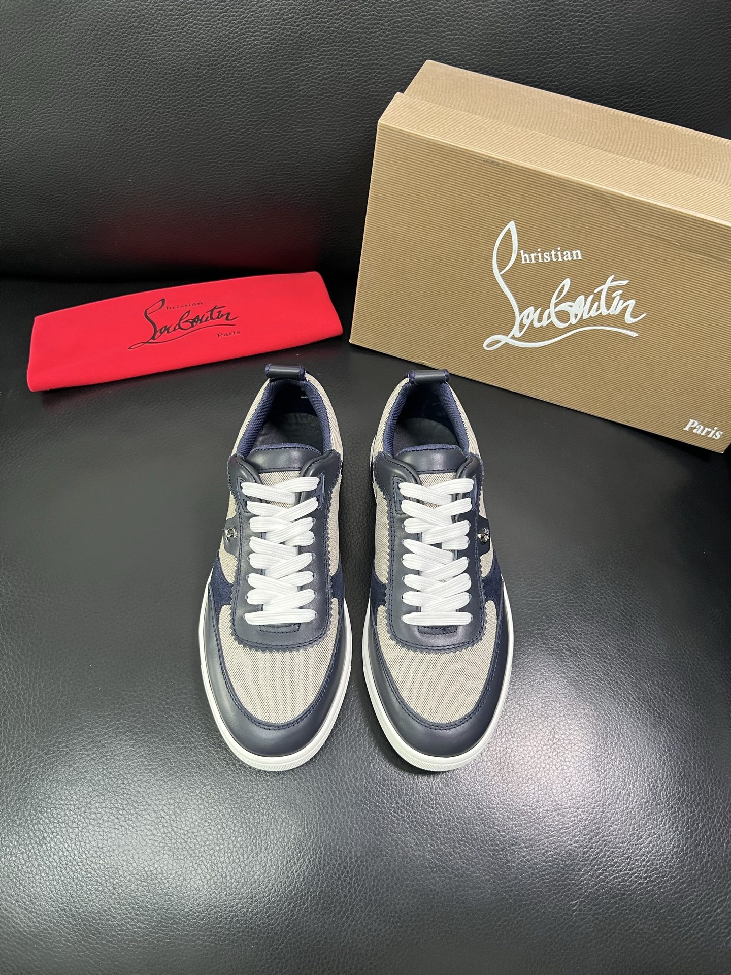 christian louboutin 顶级代购 CL红底 专柜同步，意大利进口飞织面料，进口水染牛皮内