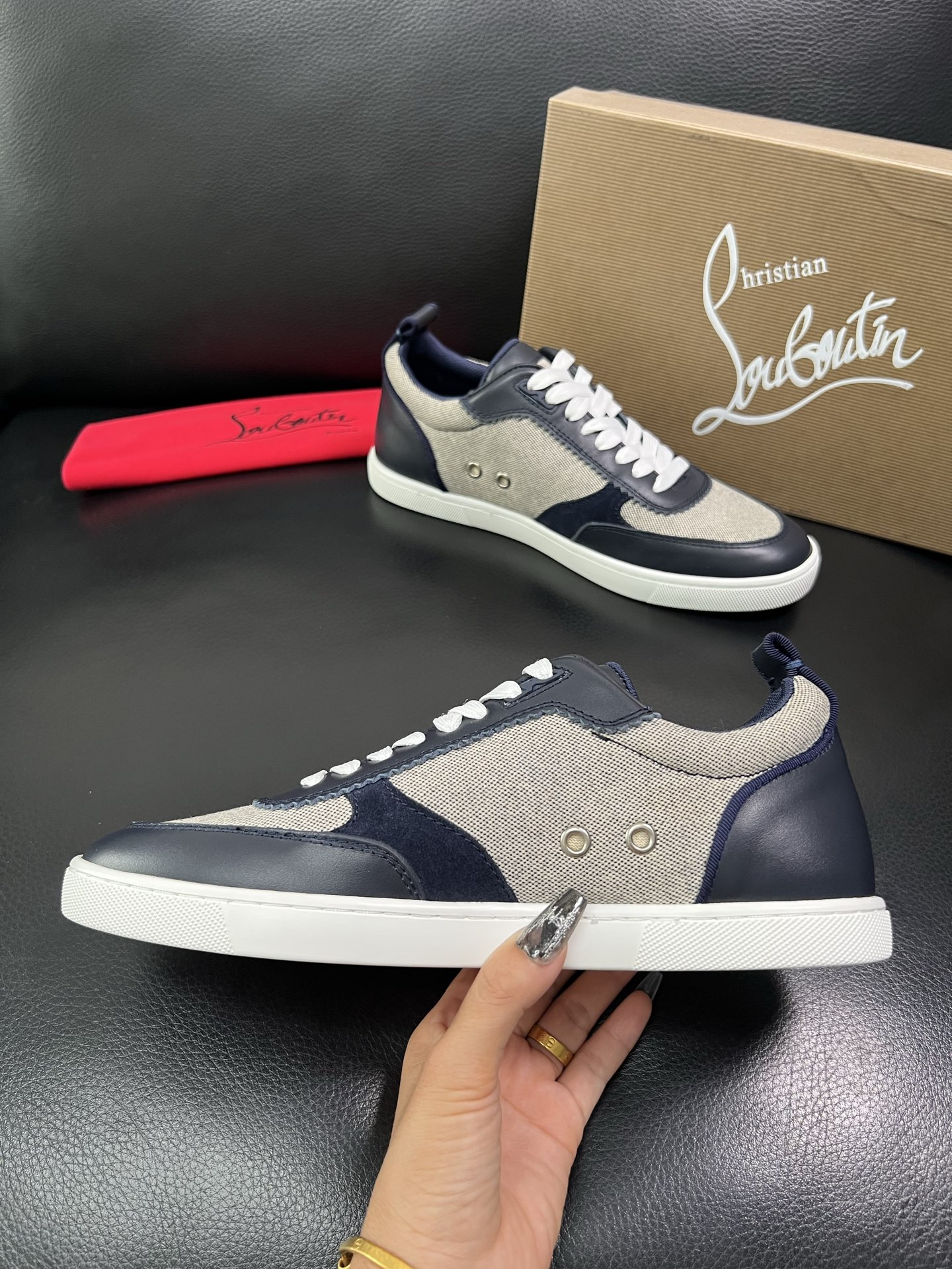 christian louboutin 顶级代购 CL红底 专柜同步，意大利进口飞织面料，进口水染牛皮内