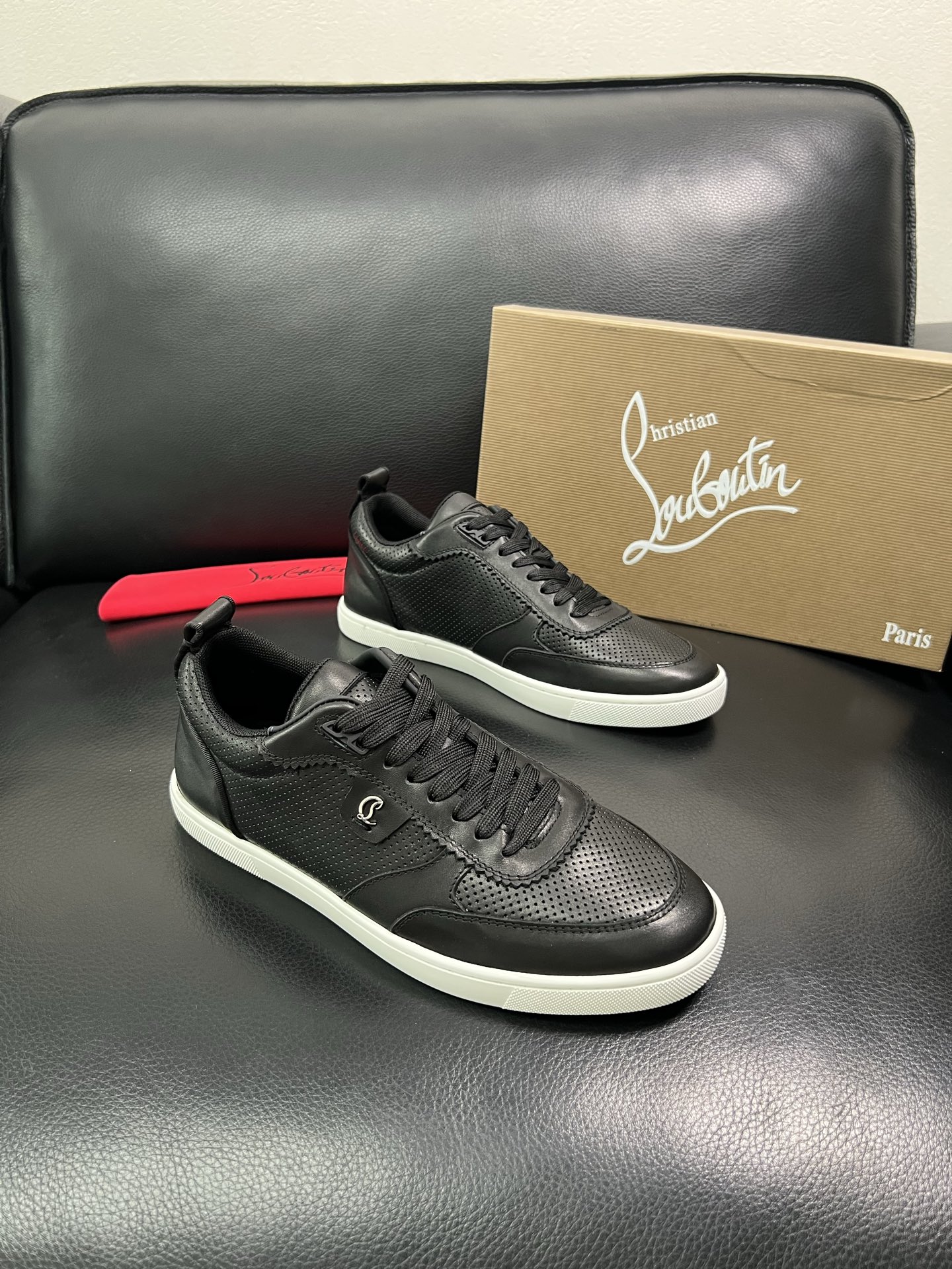 christian louboutin 顶级代购 CL红底 专柜同步，意大利进口飞织面料，进口水染牛皮内