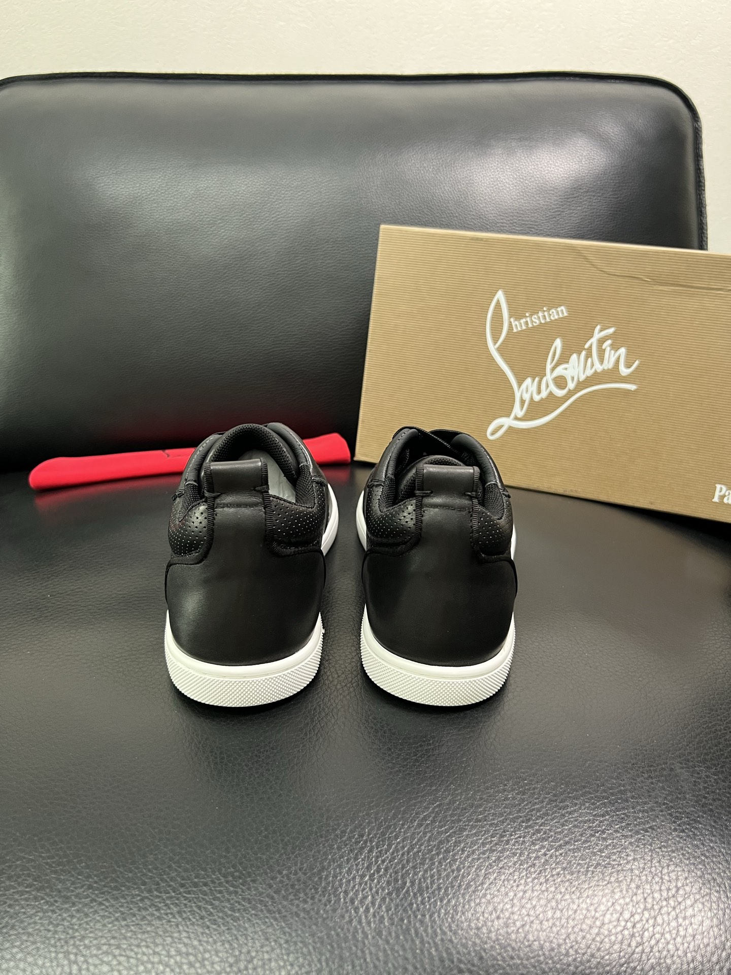 christian louboutin 顶级代购 CL红底 专柜同步，意大利进口飞织面料，进口水染牛皮内