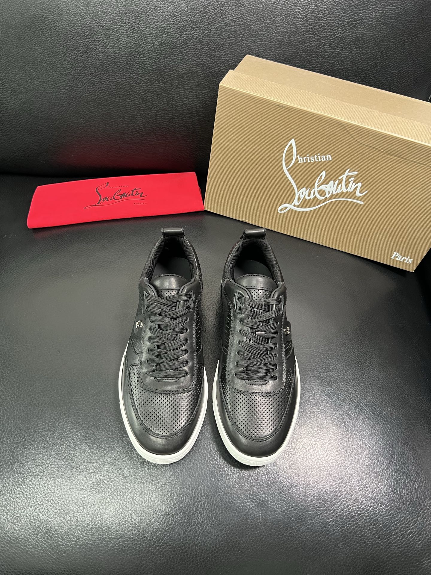 christian louboutin 顶级代购 CL红底 专柜同步，意大利进口飞织面料，进口水染牛皮内