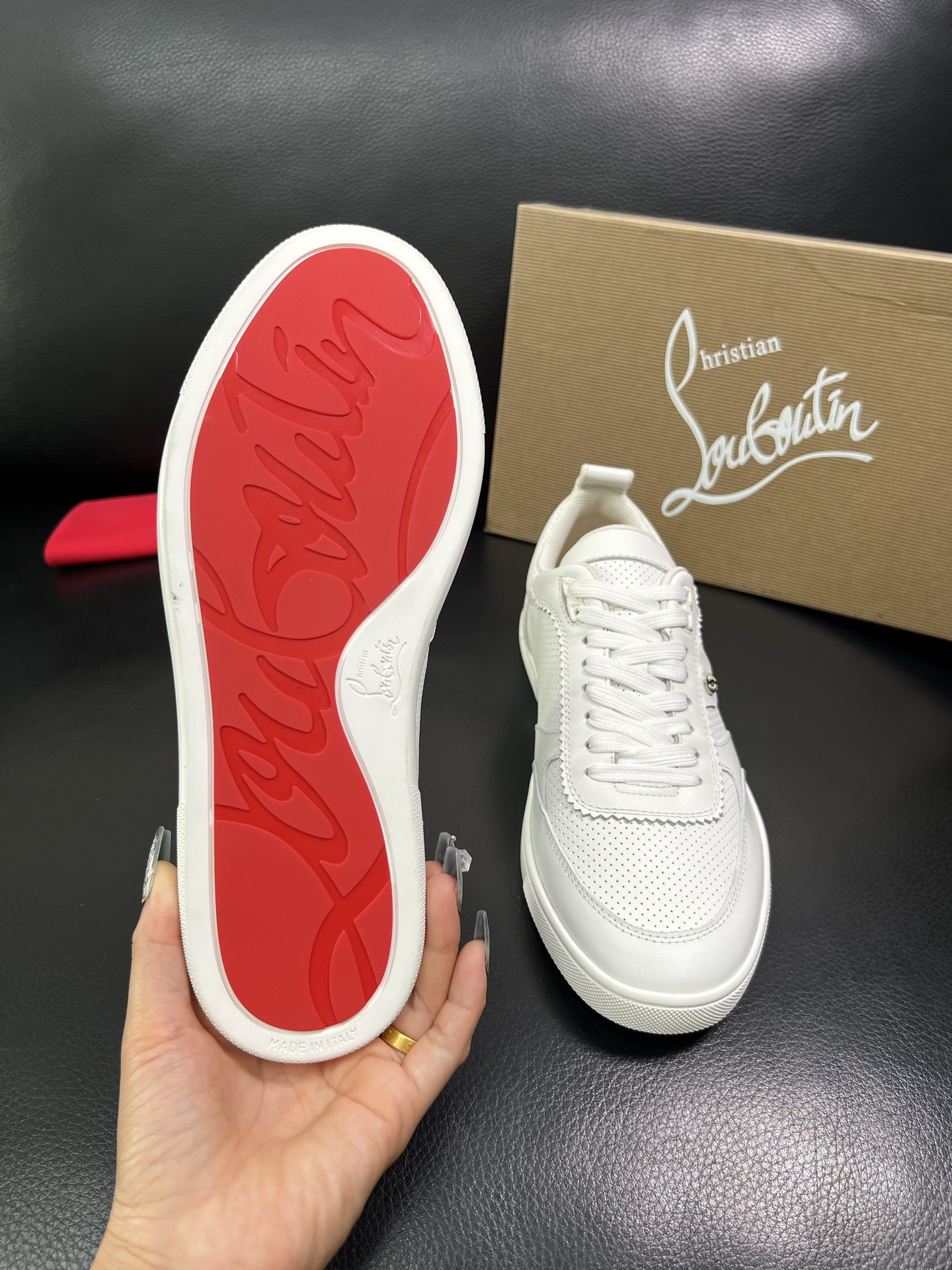 christian louboutin 顶级代购 CL红底 专柜同步，意大利进口飞织面料，进口水染牛皮内