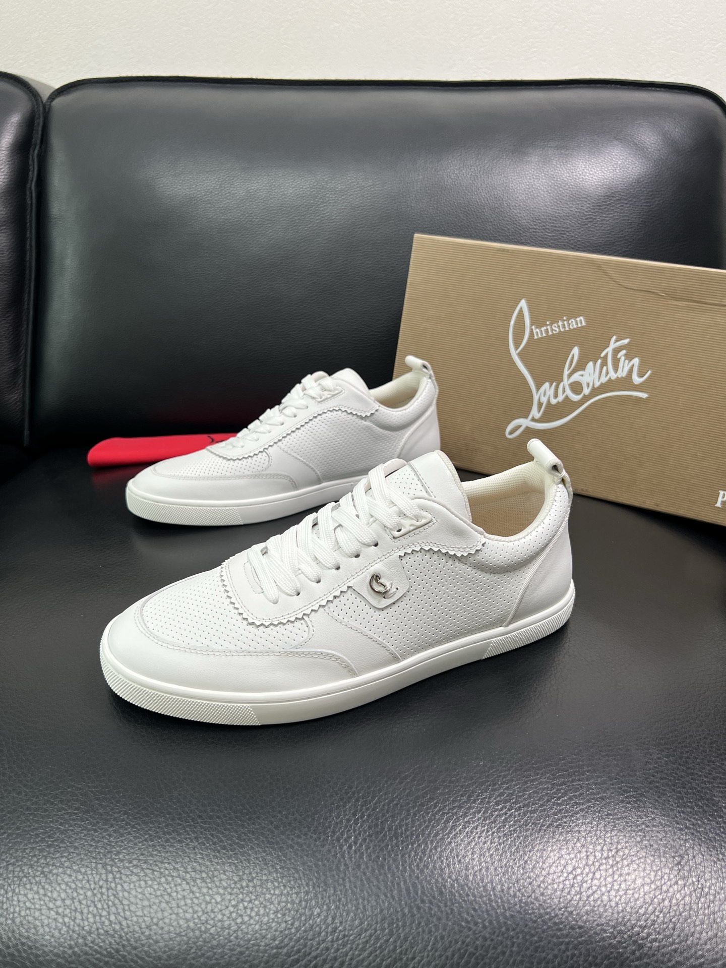 christian louboutin 顶级代购 CL红底 专柜同步，意大利进口飞织面料，进口水染牛皮内