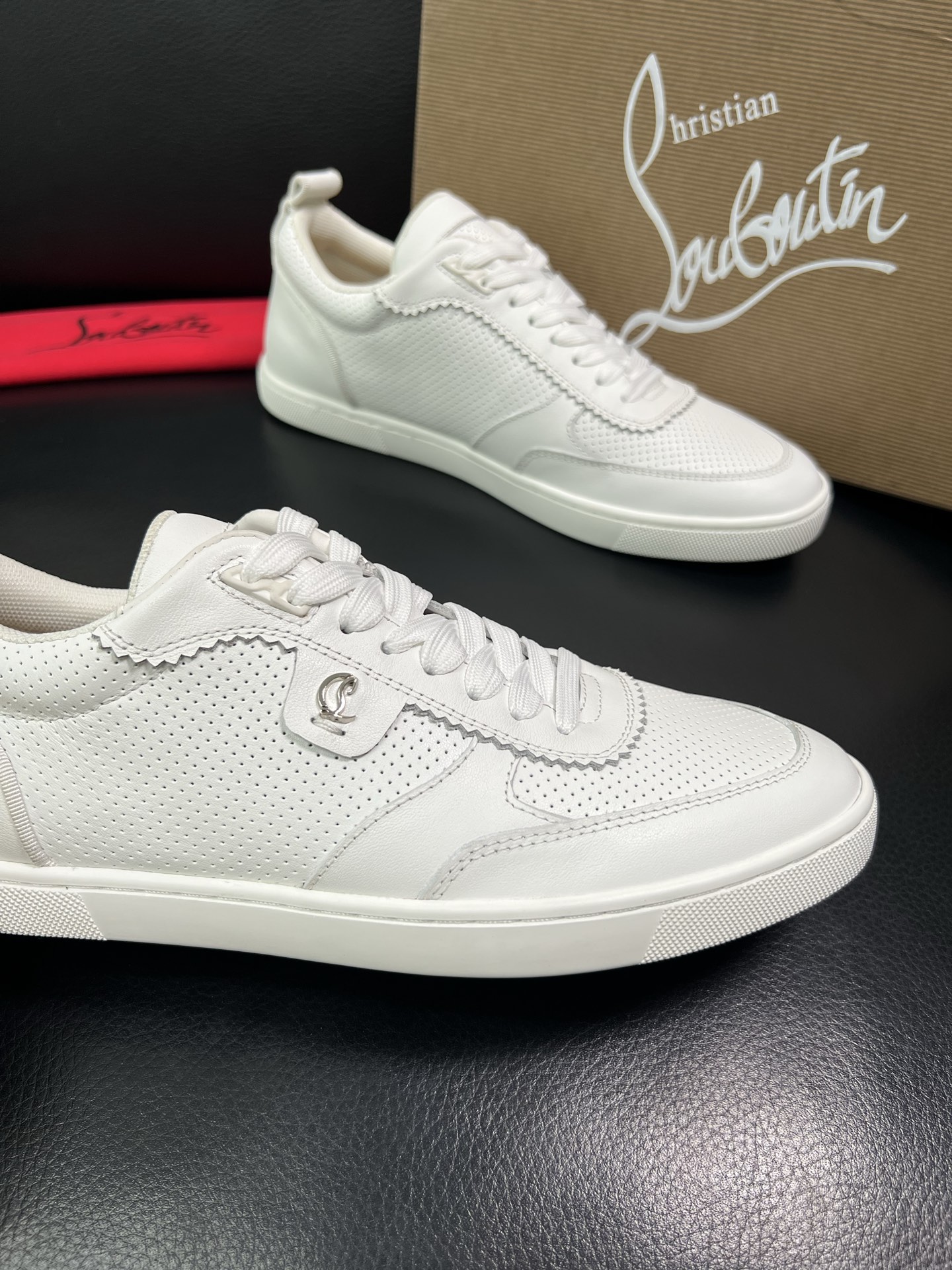 christian louboutin 顶级代购 CL红底 专柜同步，意大利进口飞织面料，进口水染牛皮内