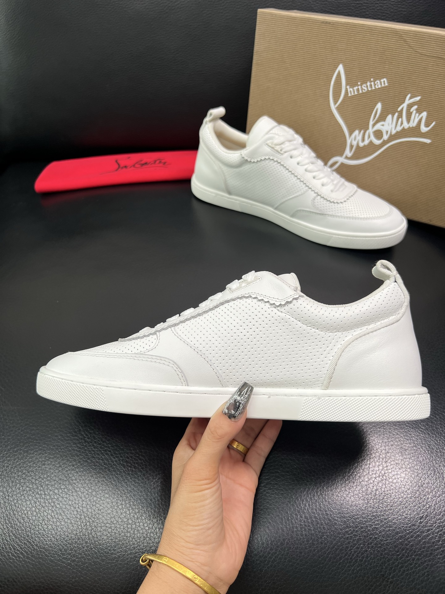 christian louboutin 顶级代购 CL红底 专柜同步，意大利进口飞织面料，进口水染牛皮内