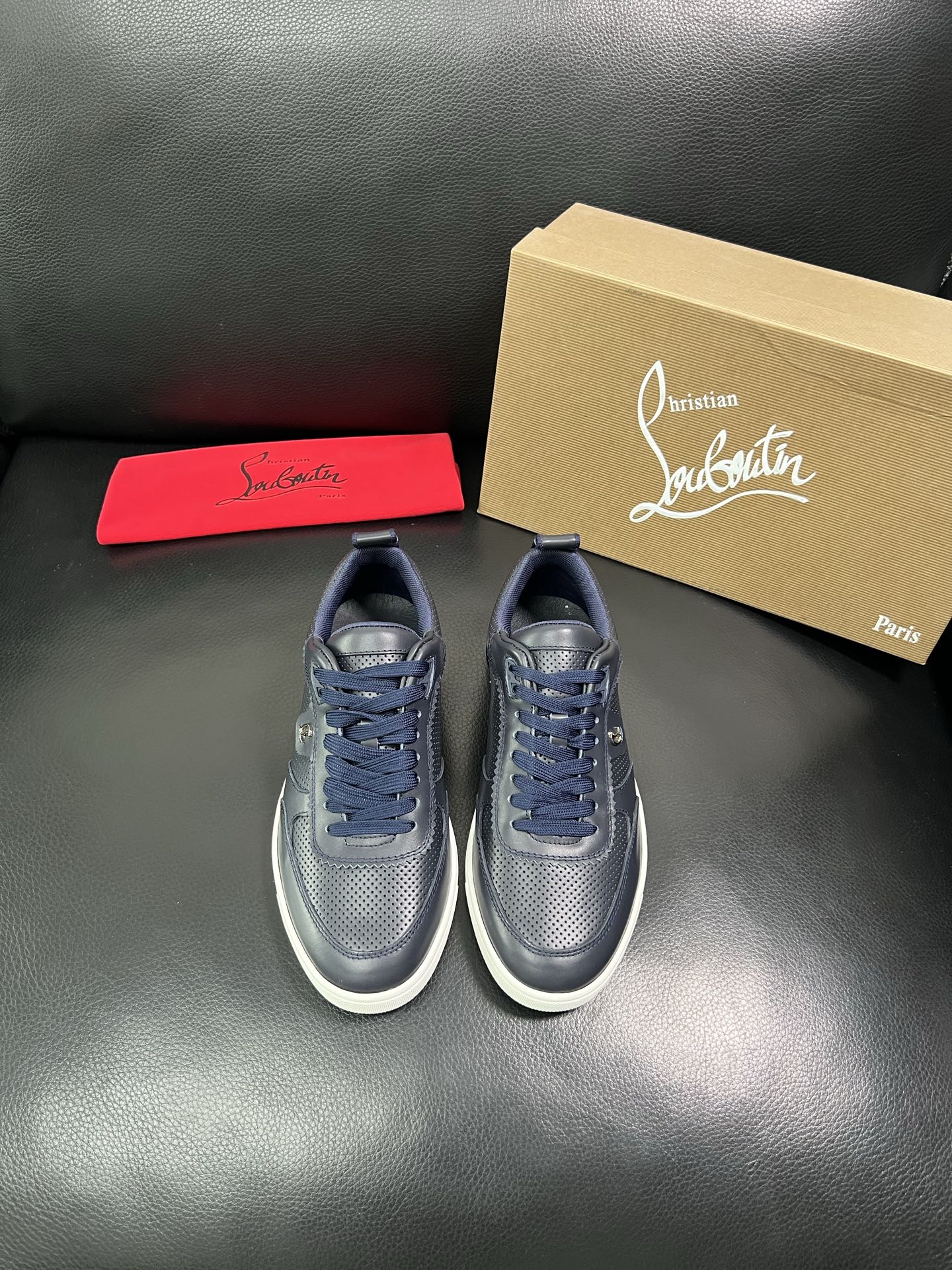 christian louboutin 顶级代购 CL红底 专柜同步，意大利进口飞织面料，进口水染牛皮内