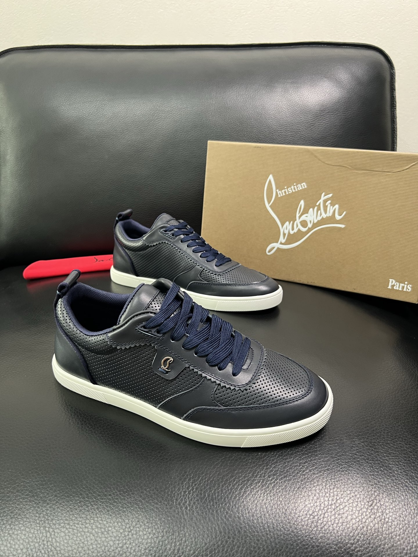 christian louboutin 顶级代购 CL红底 专柜同步，意大利进口飞织面料，进口水染牛皮内
