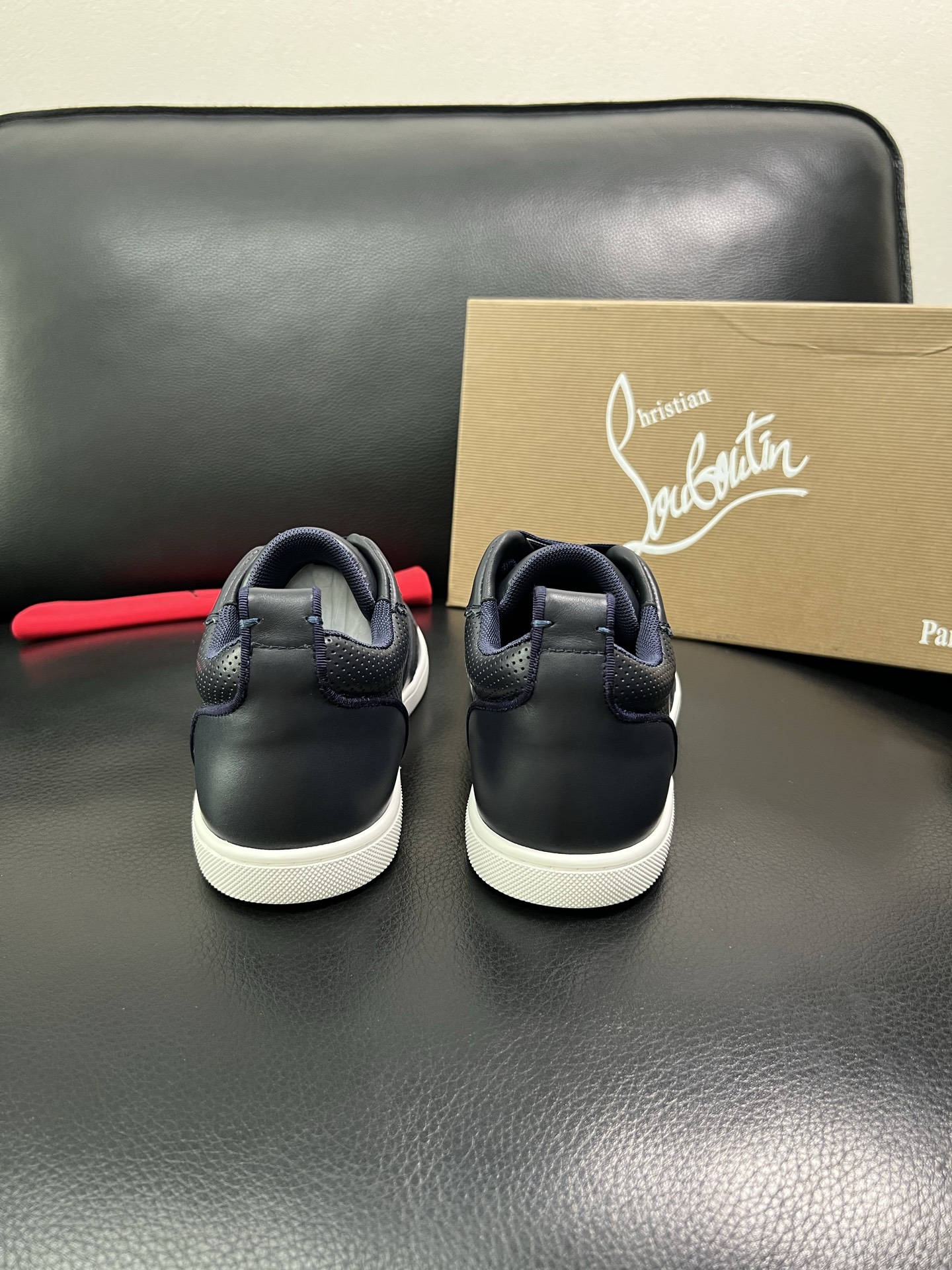 christian louboutin 顶级代购 CL红底 专柜同步，意大利进口飞织面料，进口水染牛皮内