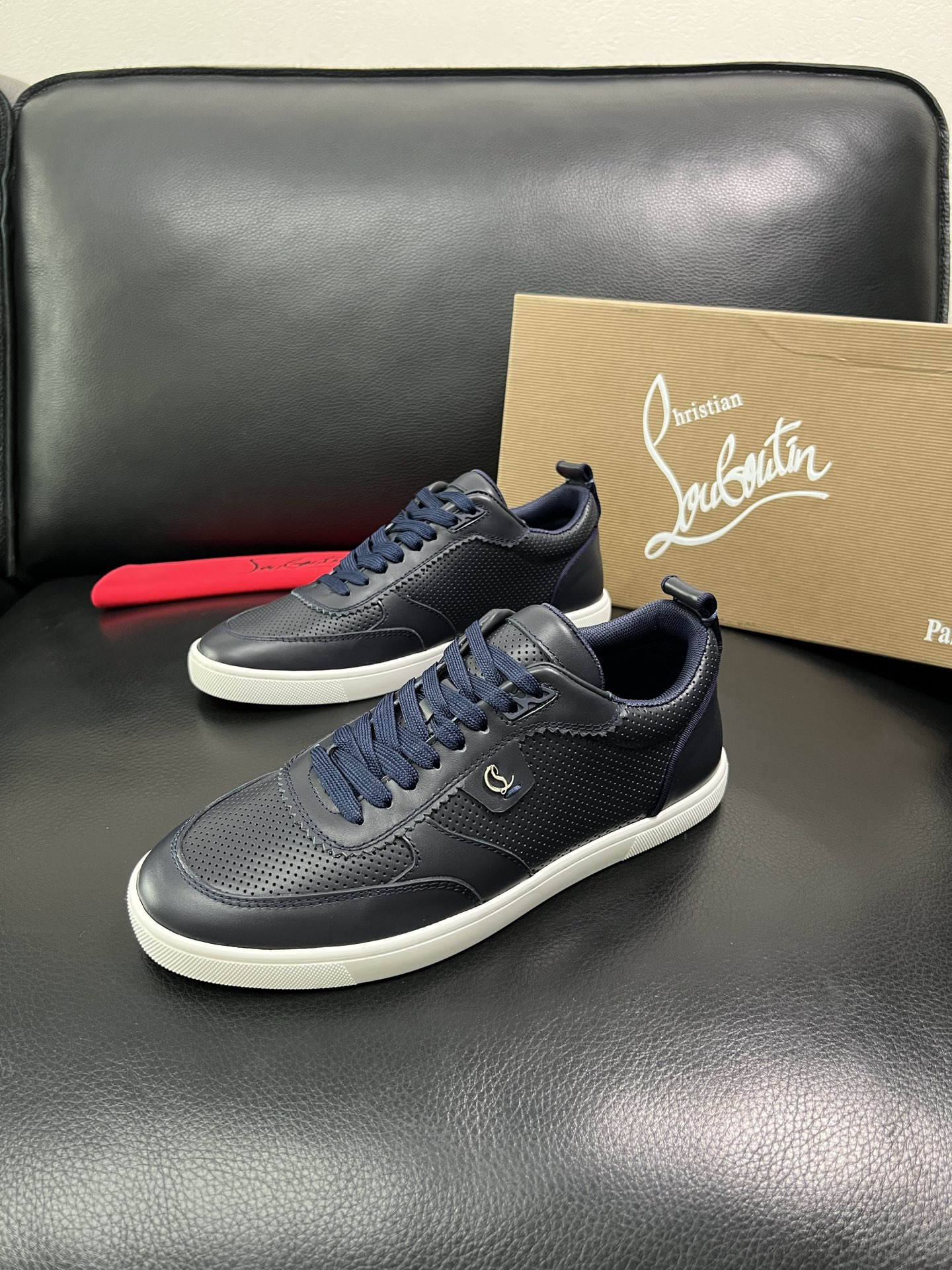 christian louboutin 顶级代购 CL红底 专柜同步，意大利进口飞织面料，进口水染牛皮内