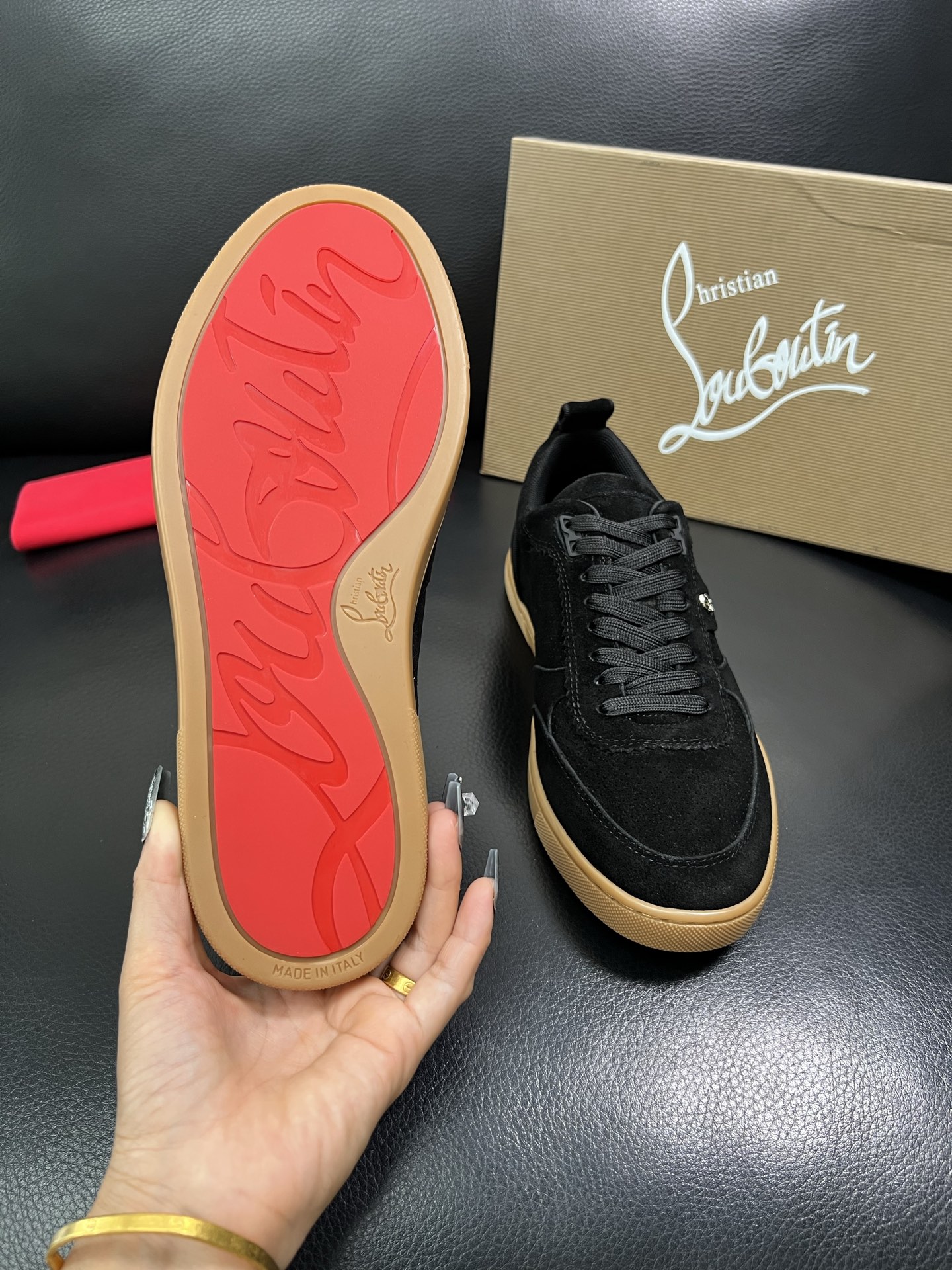 christian louboutin 顶级代购 CL红底 专柜同步，意大利进口飞织面料，进口水染牛皮内