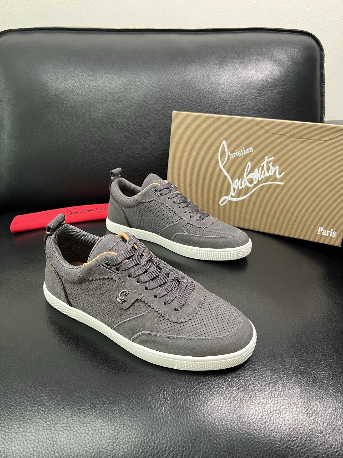 christian louboutin 顶级代购 CL红底 专柜同步，意大利进口飞织面料，进口水染牛皮内