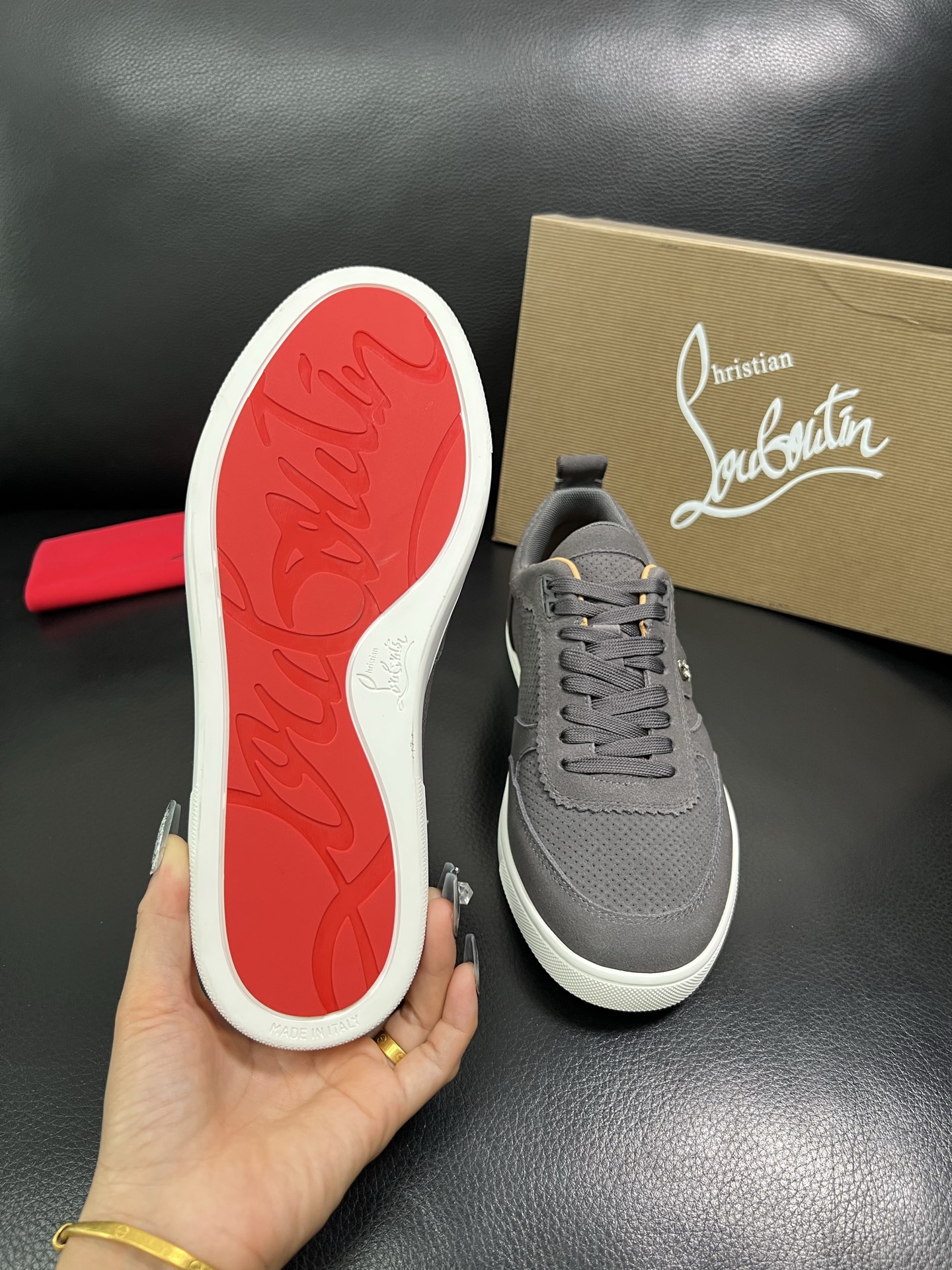 christian louboutin 顶级代购 CL红底 专柜同步，意大利进口飞织面料，进口水染牛皮内