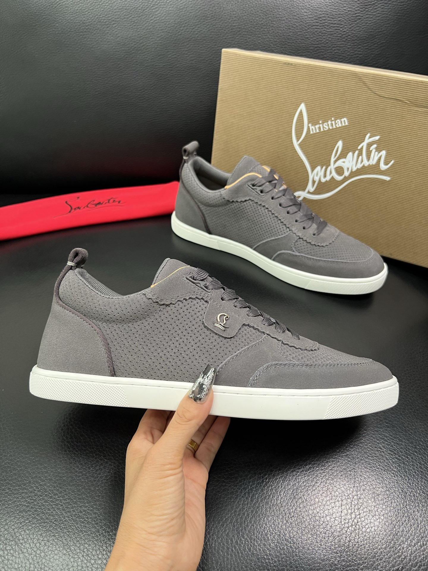 christian louboutin 顶级代购 CL红底 专柜同步，意大利进口飞织面料，进口水染牛皮内