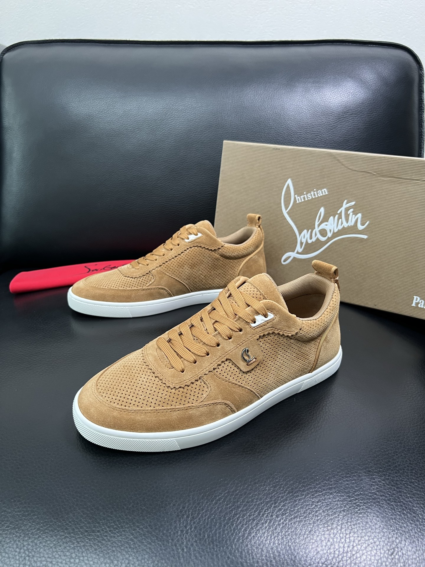 christian louboutin 顶级代购 CL红底 专柜同步，意大利进口飞织面料，进口水染牛皮内