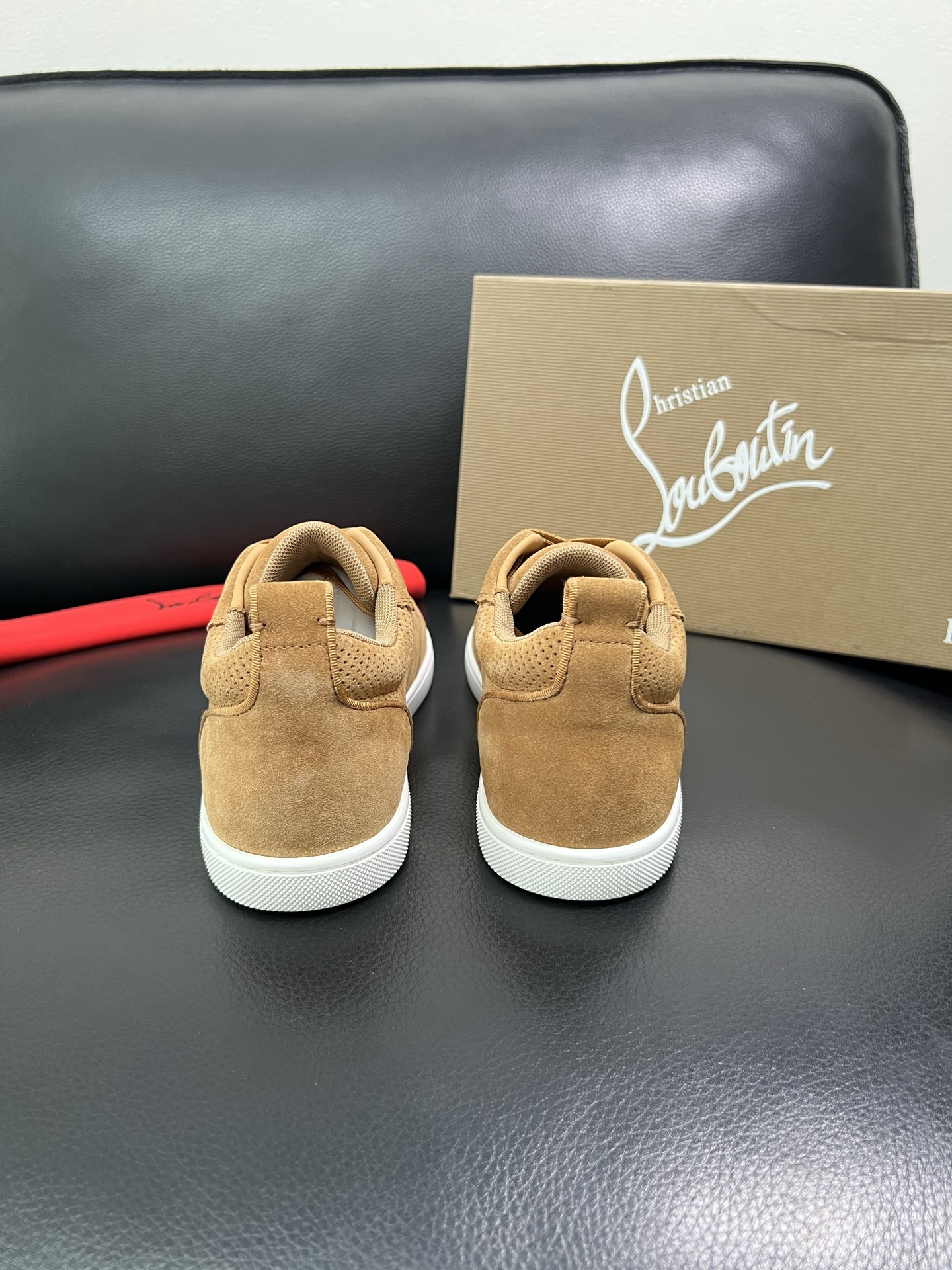 christian louboutin 顶级代购 CL红底 专柜同步，意大利进口飞织面料，进口水染牛皮内