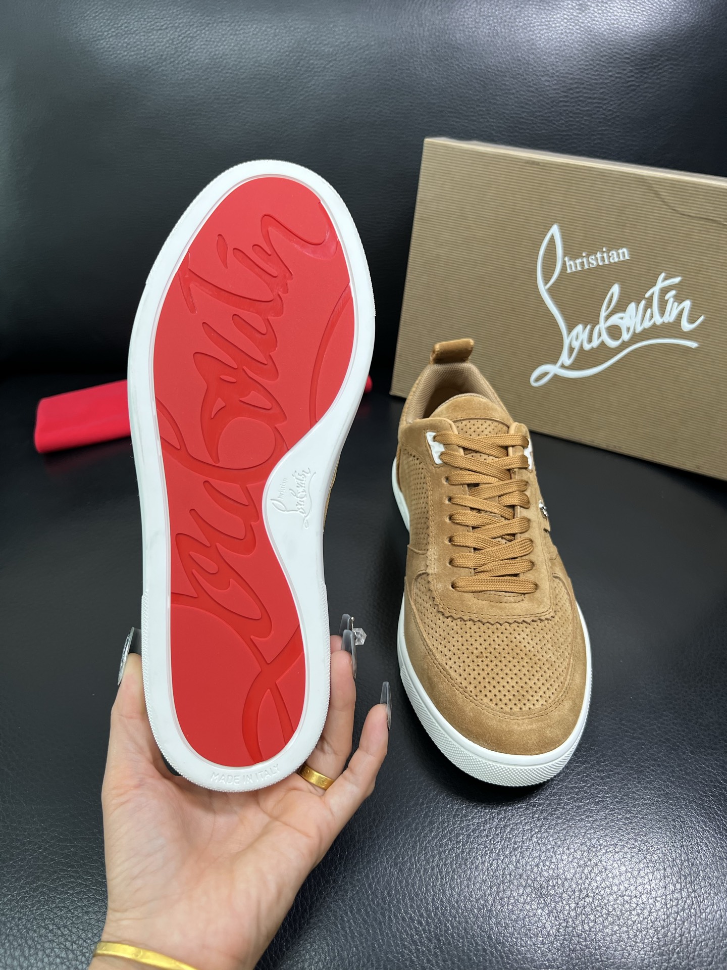 christian louboutin 顶级代购 CL红底 专柜同步，意大利进口飞织面料，进口水染牛皮内