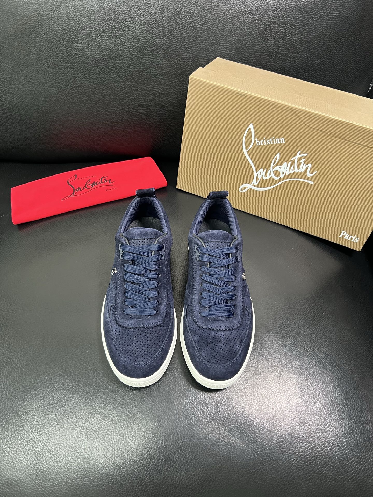 christian louboutin 顶级代购 CL红底 专柜同步，意大利进口飞织面料，进口水染牛皮内