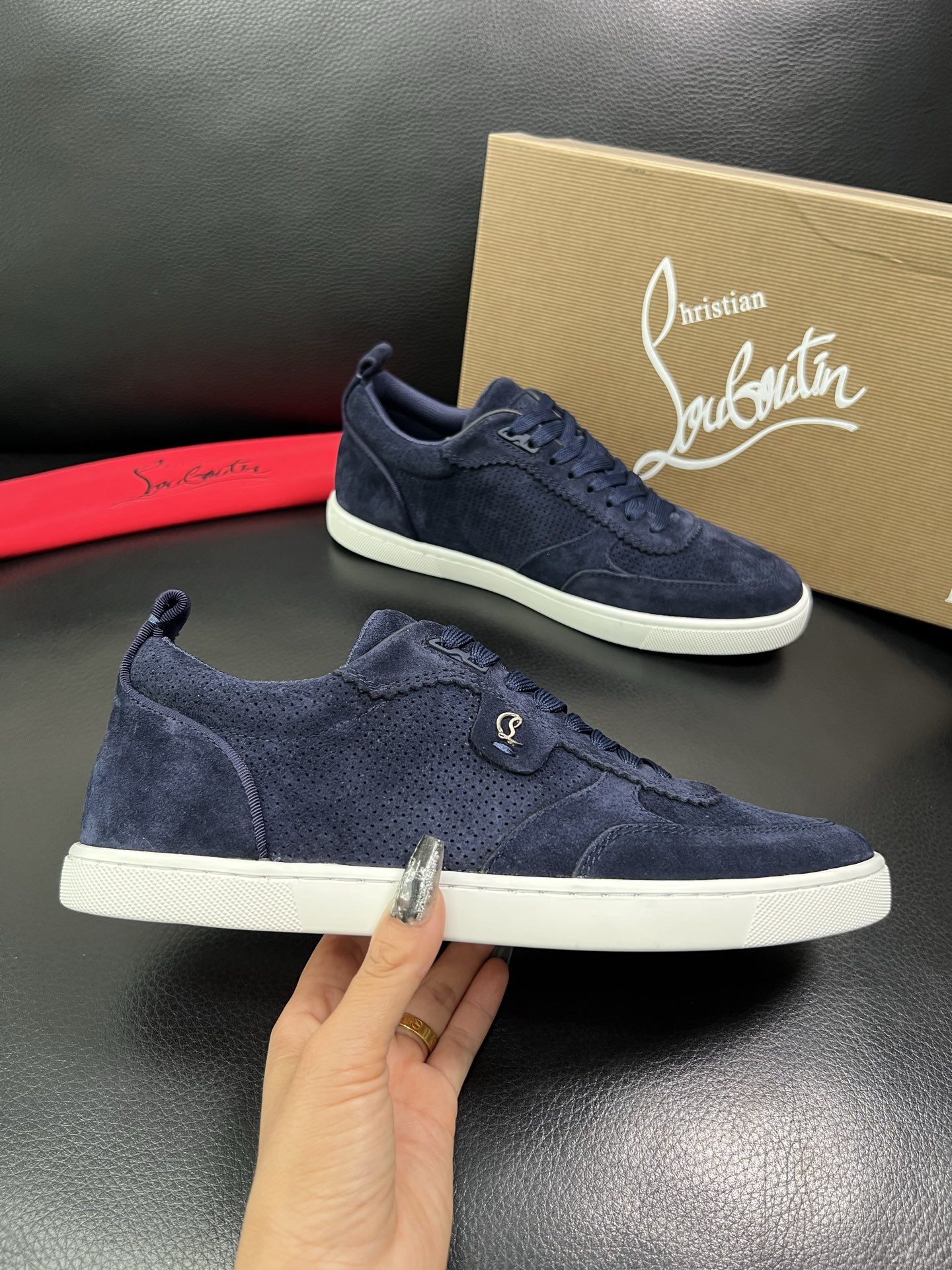 christian louboutin 顶级代购 CL红底 专柜同步，意大利进口飞织面料，进口水染牛皮内