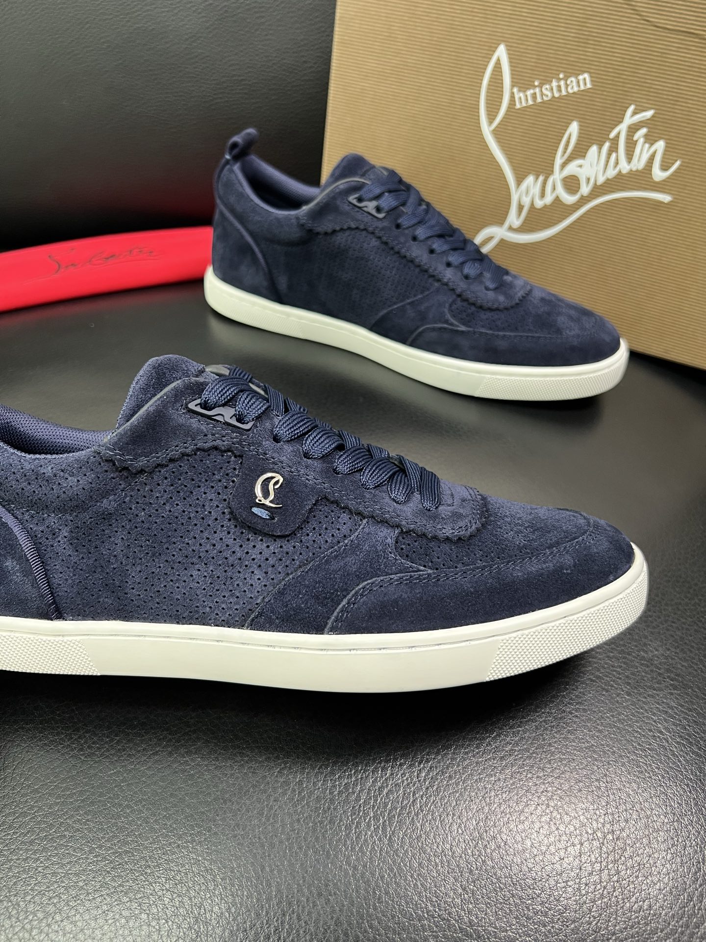 christian louboutin 顶级代购 CL红底 专柜同步，意大利进口飞织面料，进口水染牛皮内
