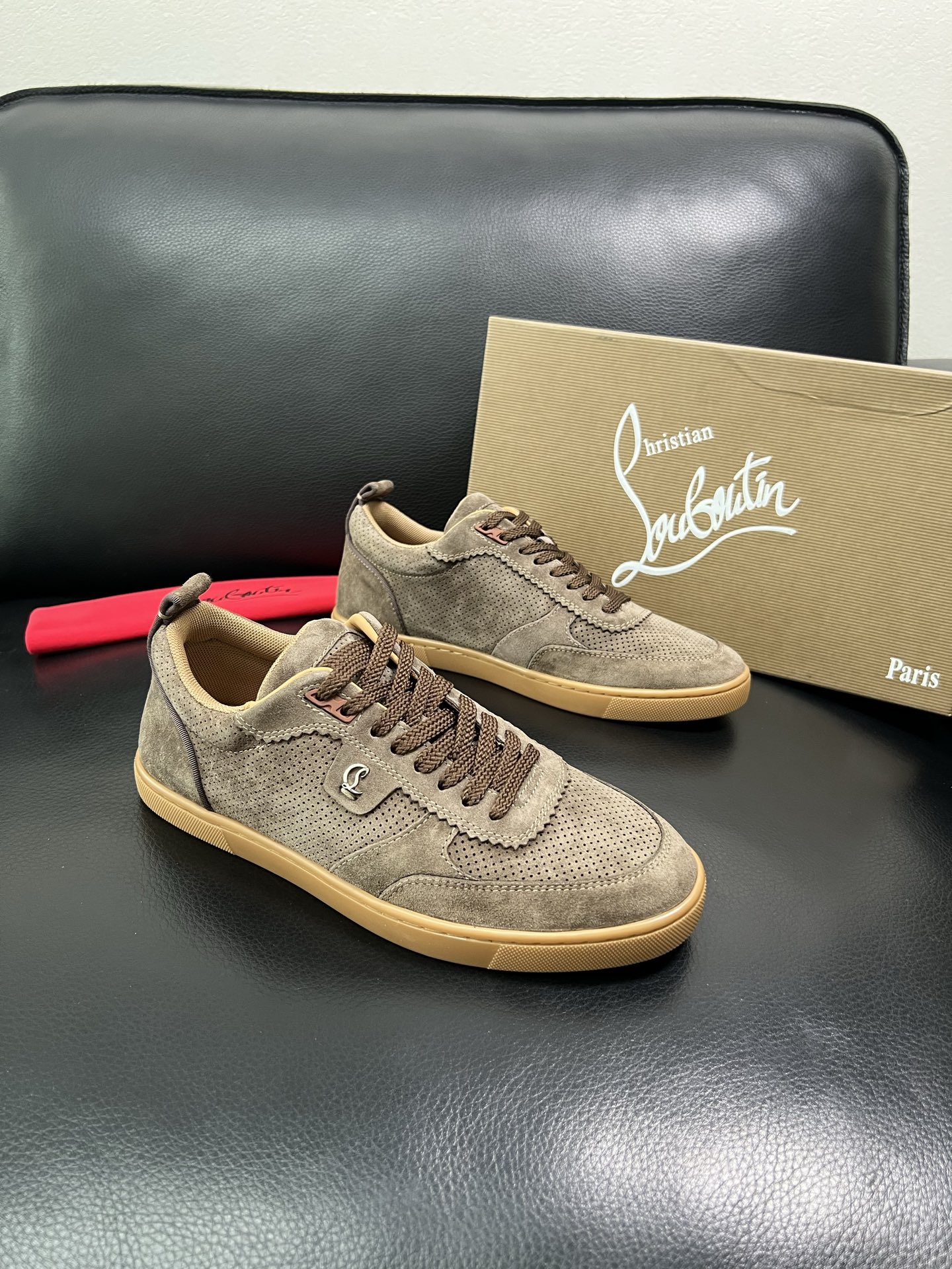 christian louboutin 顶级代购 CL红底 专柜同步，意大利进口飞织面料，进口水染牛皮内