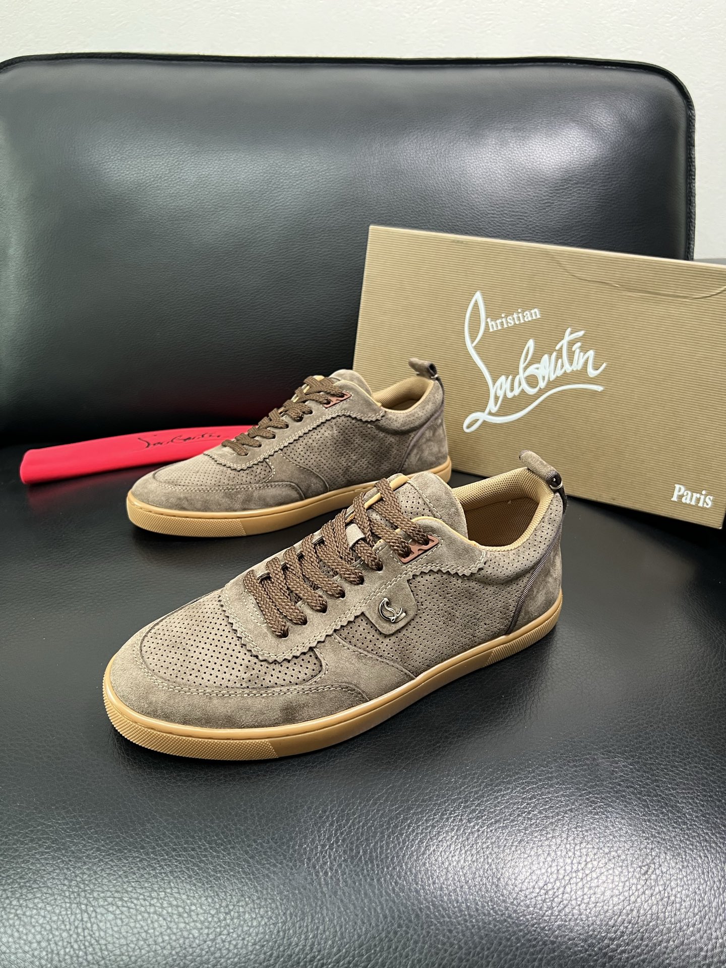 christian louboutin 顶级代购 CL红底 专柜同步，意大利进口飞织面料，进口水染牛皮内