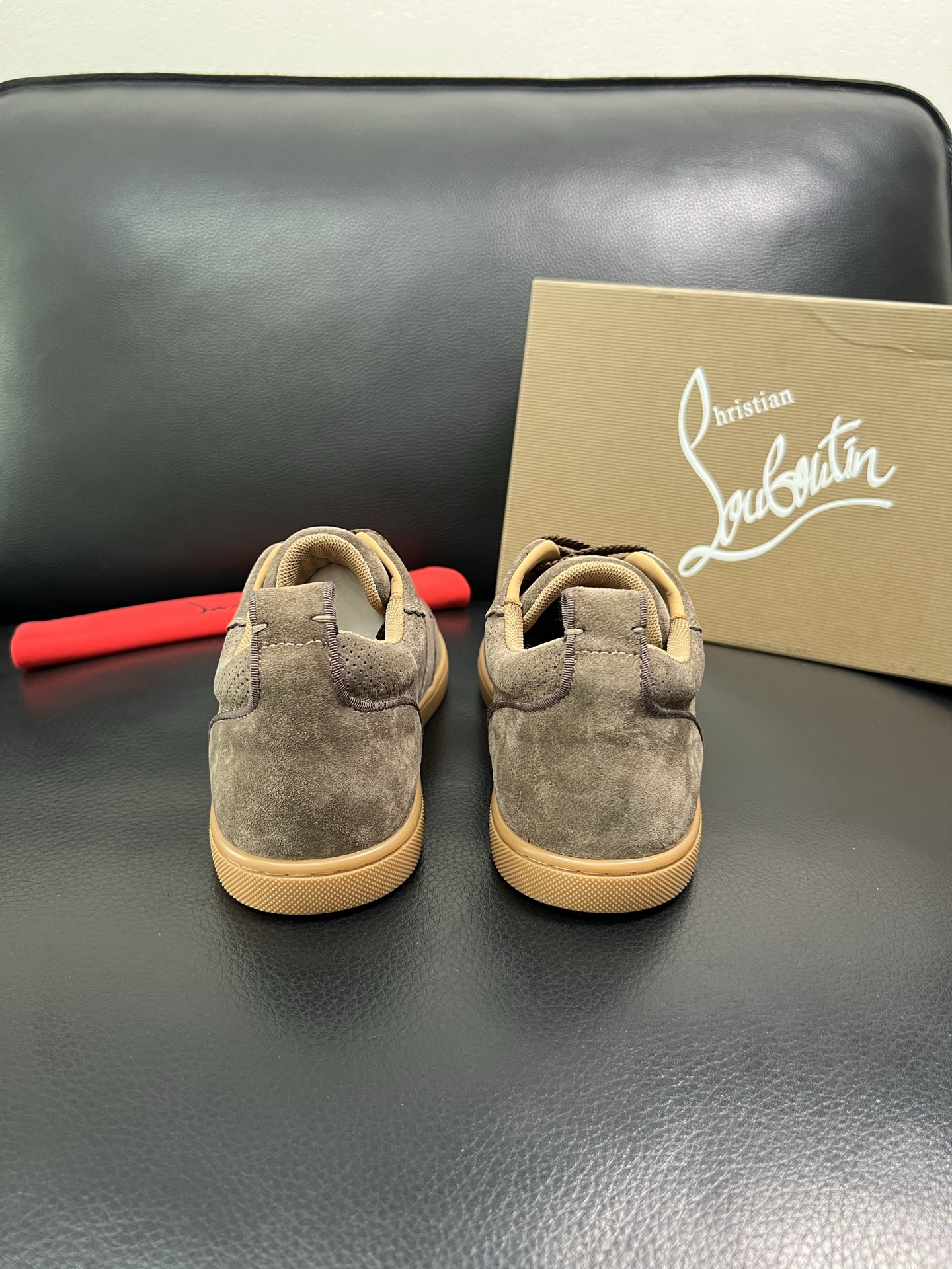 christian louboutin 顶级代购 CL红底 专柜同步，意大利进口飞织面料，进口水染牛皮内
