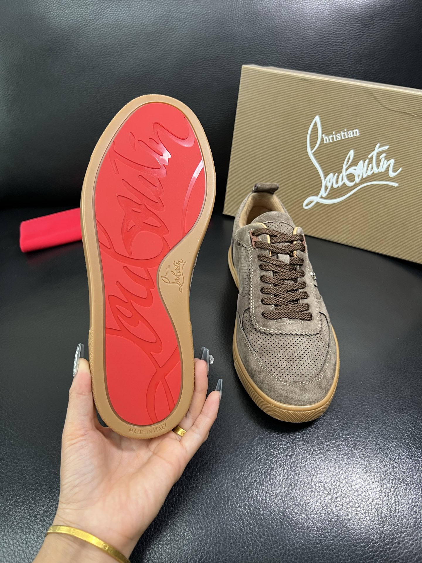 christian louboutin 顶级代购 CL红底 专柜同步，意大利进口飞织面料，进口水染牛皮内