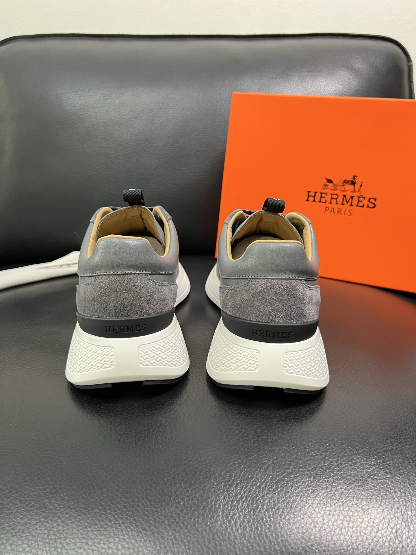 Hermes 顶级代购 爱马仕 专柜同步 原厂配置，意大利进口原版牛皮面料，高品质拼接工艺，全进口水染牛