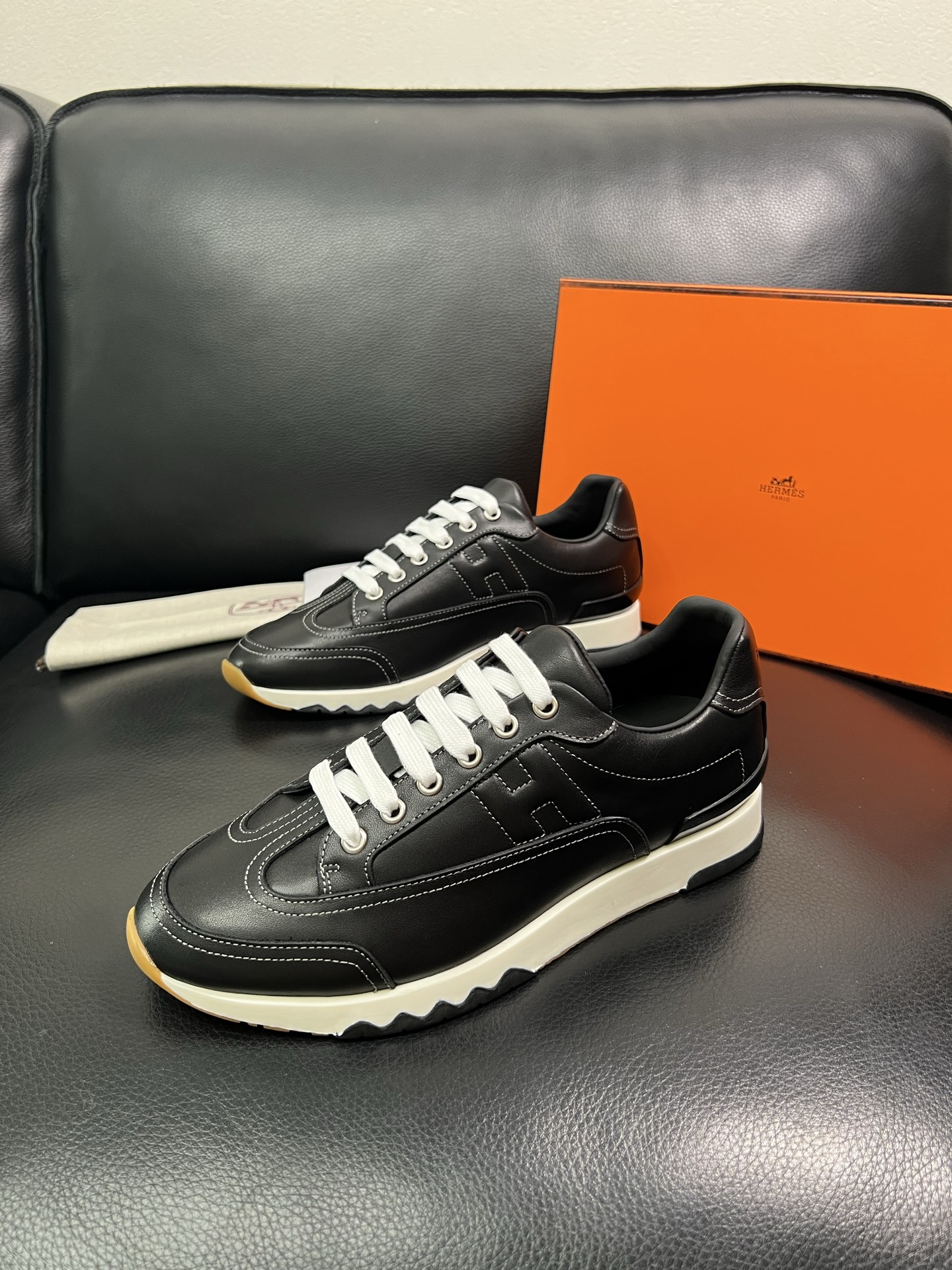 Hermes 顶级工艺品 爱马仕 专柜同步 原厂配置，意大利进口原版牛皮面料，高品质拼接工艺，全进口水染