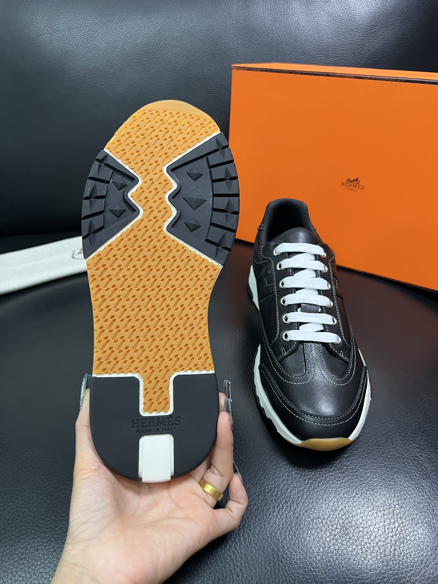 Hermes 顶级工艺品 爱马仕 专柜同步 原厂配置，意大利进口原版牛皮面料，高品质拼接工艺，全进口水染