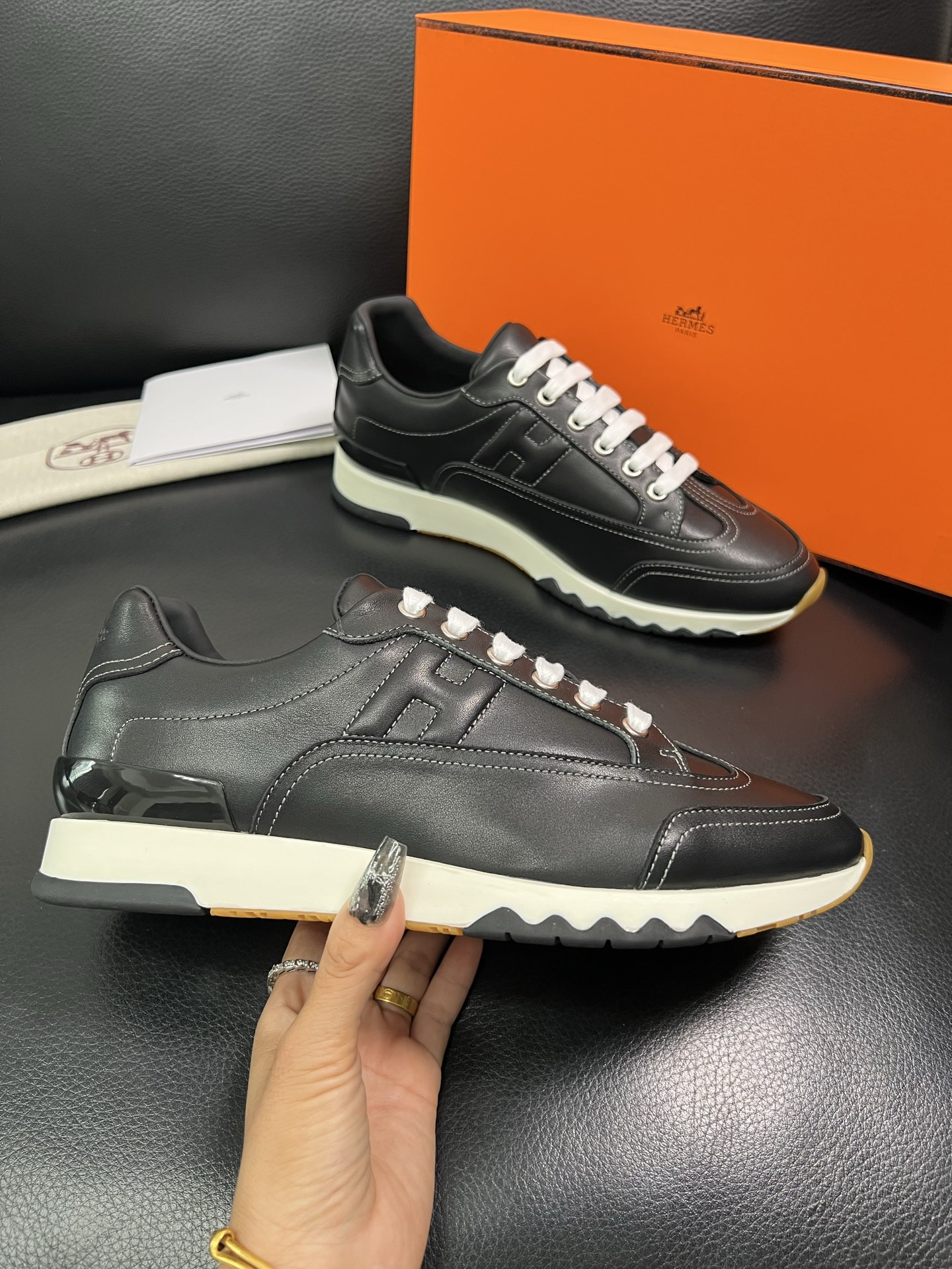 Hermes 顶级工艺品 爱马仕 专柜同步 原厂配置，意大利进口原版牛皮面料，高品质拼接工艺，全进口水染