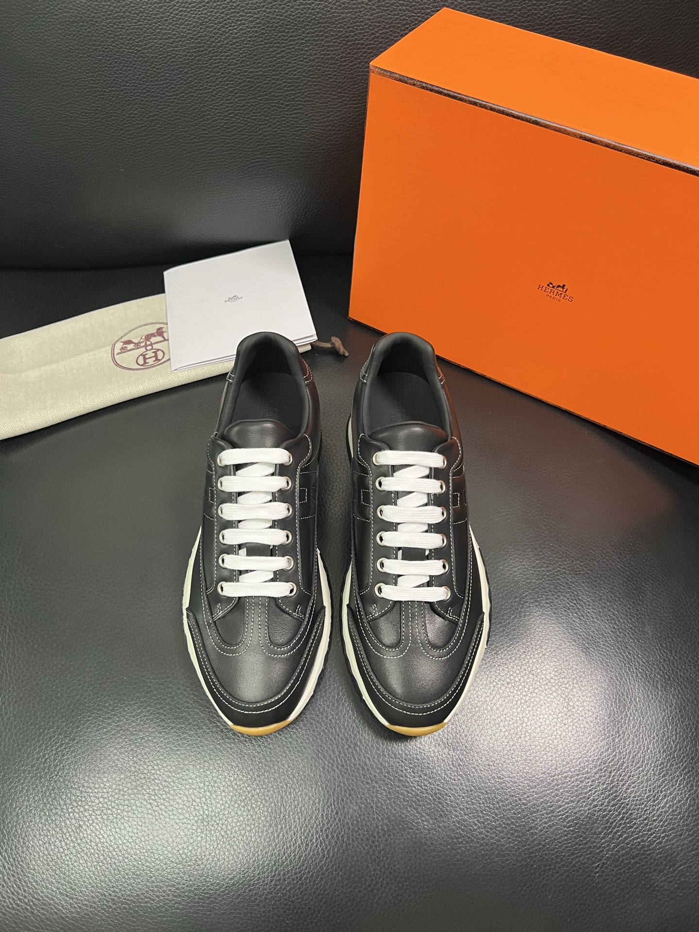 Hermes 顶级工艺品 爱马仕 专柜同步 原厂配置，意大利进口原版牛皮面料，高品质拼接工艺，全进口水染