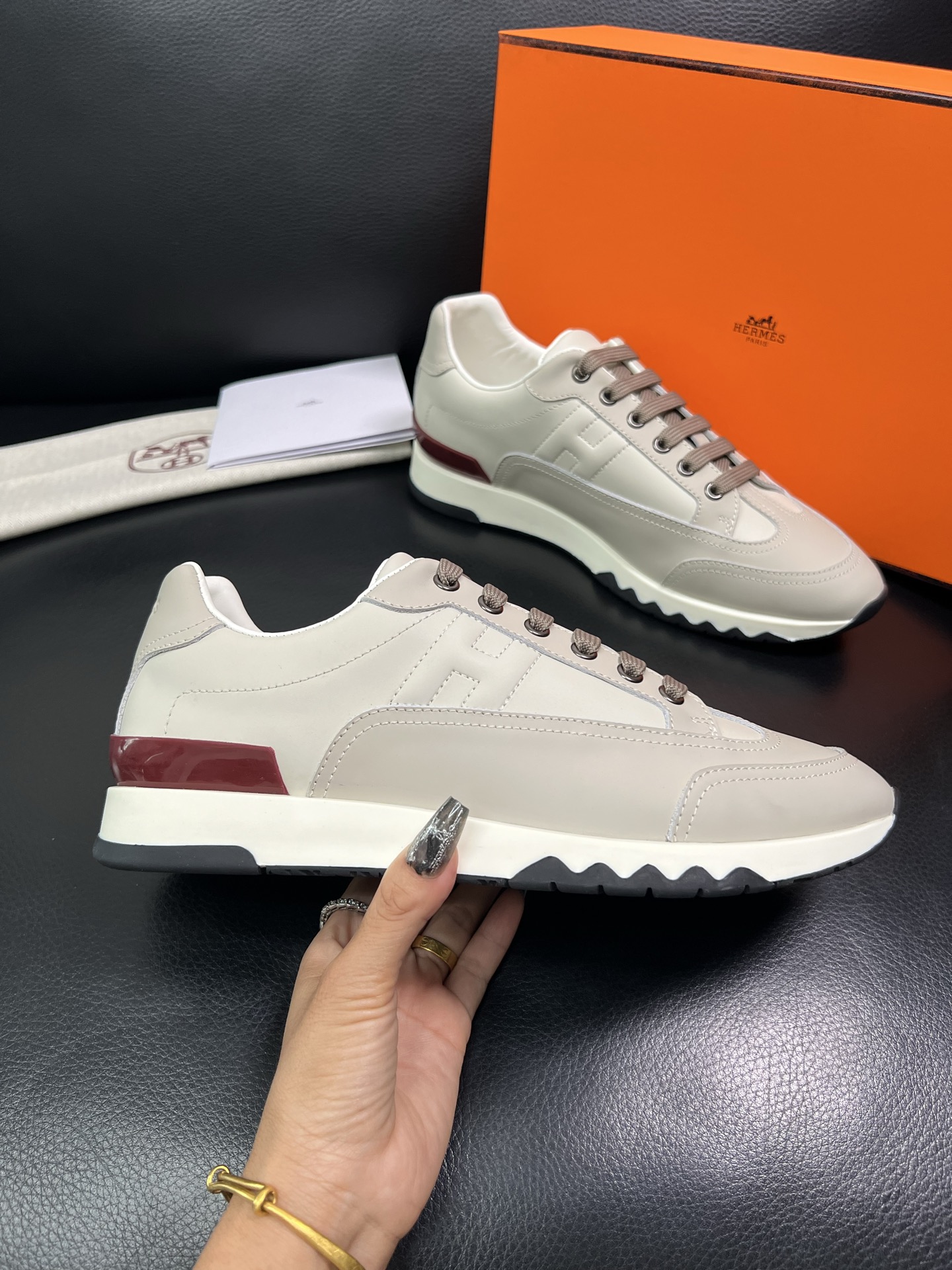 Hermes 顶级工艺品 爱马仕 专柜同步 原厂配置，意大利进口原版牛皮面料，高品质拼接工艺，全进口水染