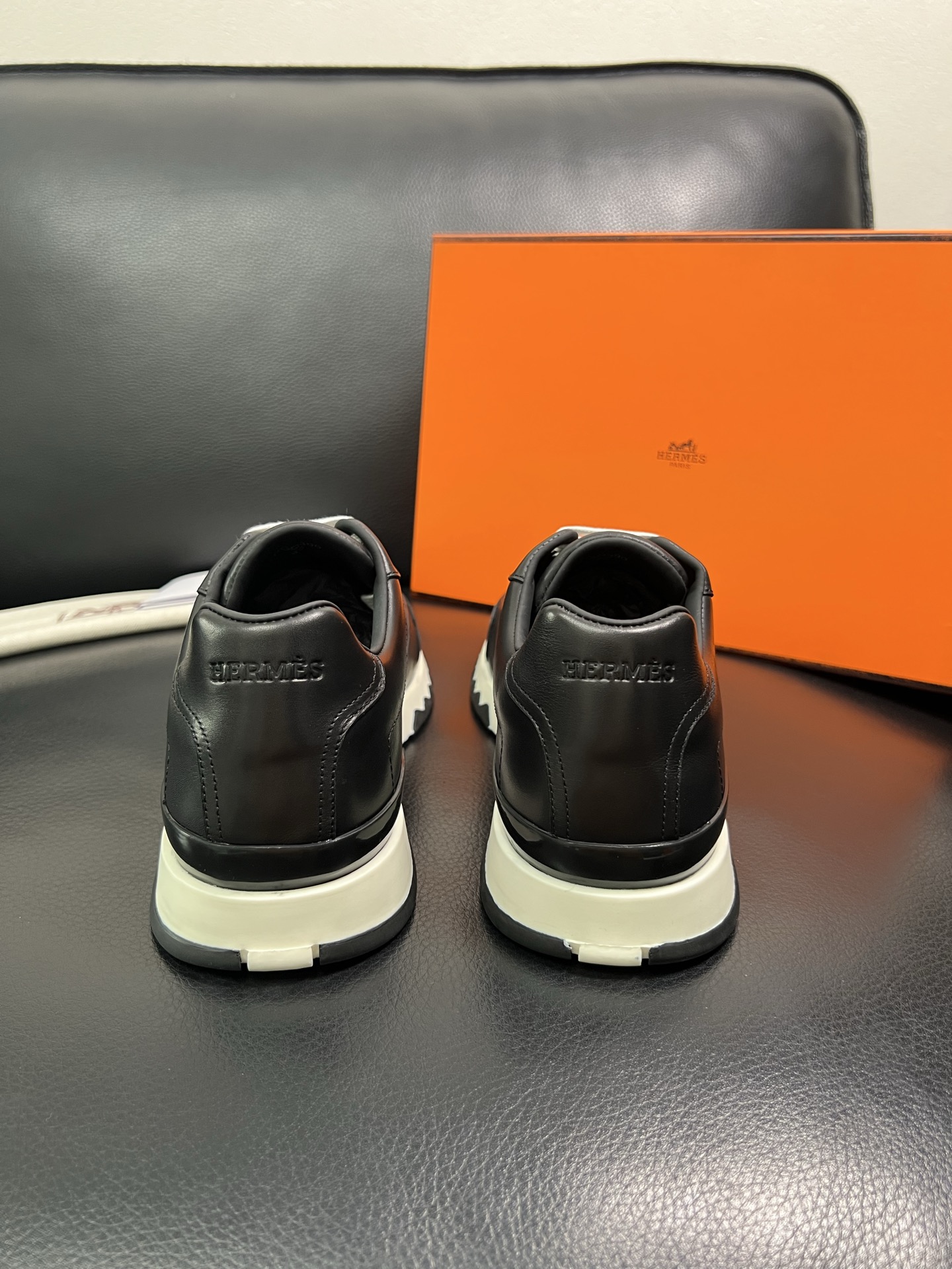 Hermes 顶级工艺品 爱马仕 专柜同步 原厂配置，意大利进口原版牛皮面料，高品质拼接工艺，全进口水染
