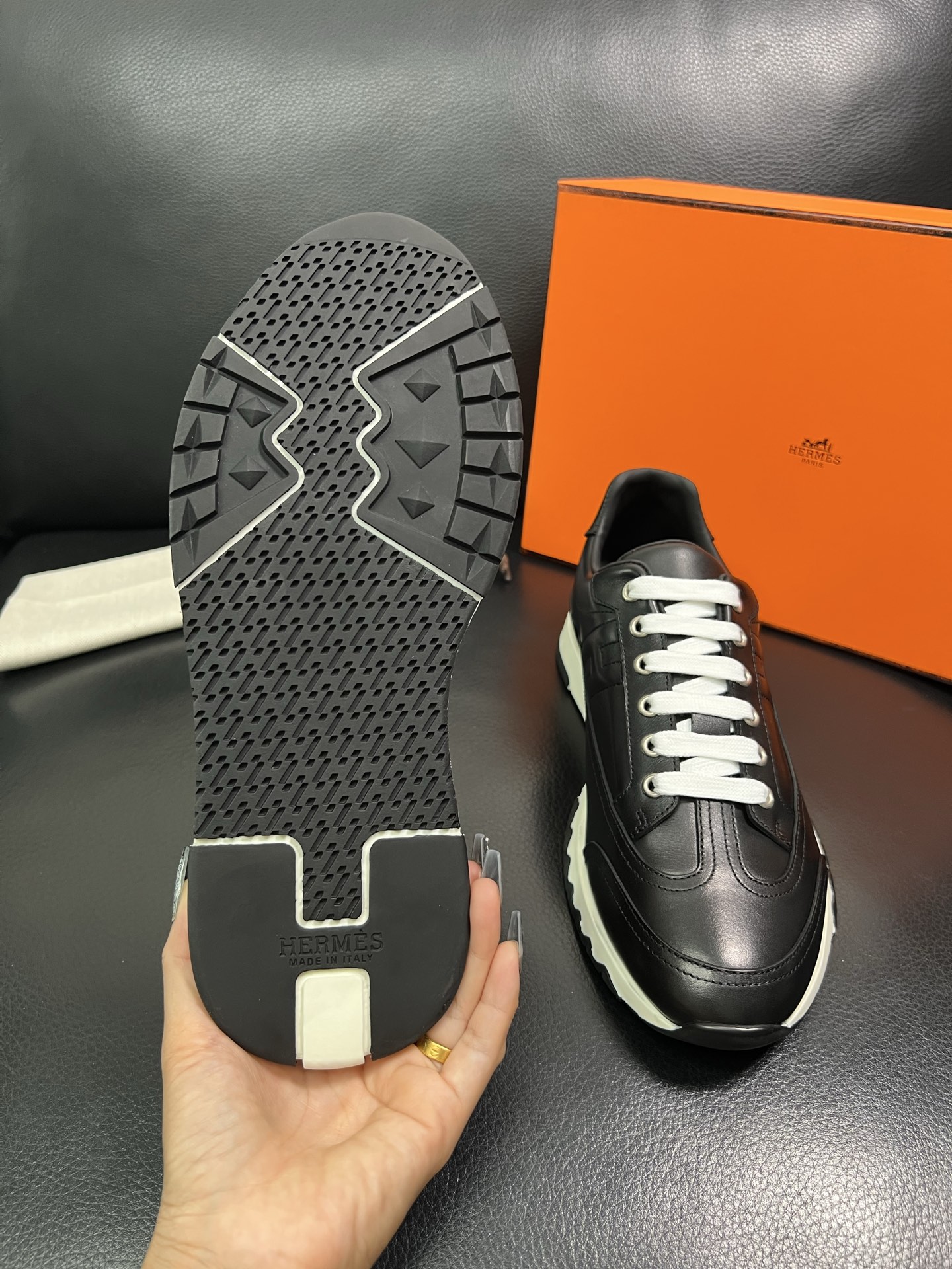 Hermes 顶级工艺品 爱马仕 专柜同步 原厂配置，意大利进口原版牛皮面料，高品质拼接工艺，全进口水染