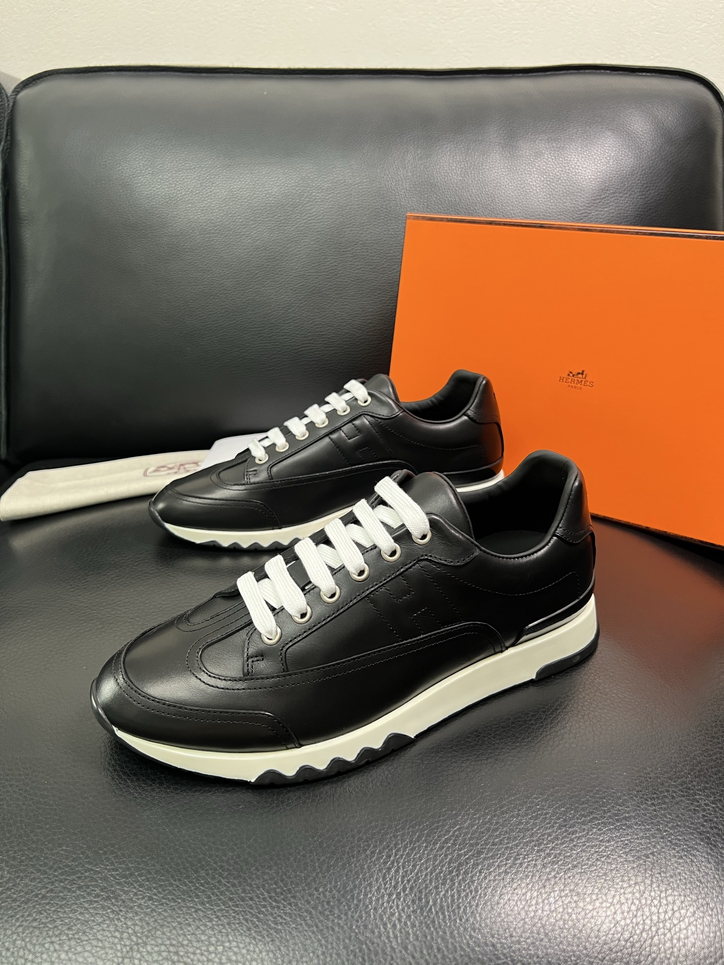Hermes 顶级工艺品 爱马仕 专柜同步 原厂配置，意大利进口原版牛皮面料，高品质拼接工艺，全进口水染